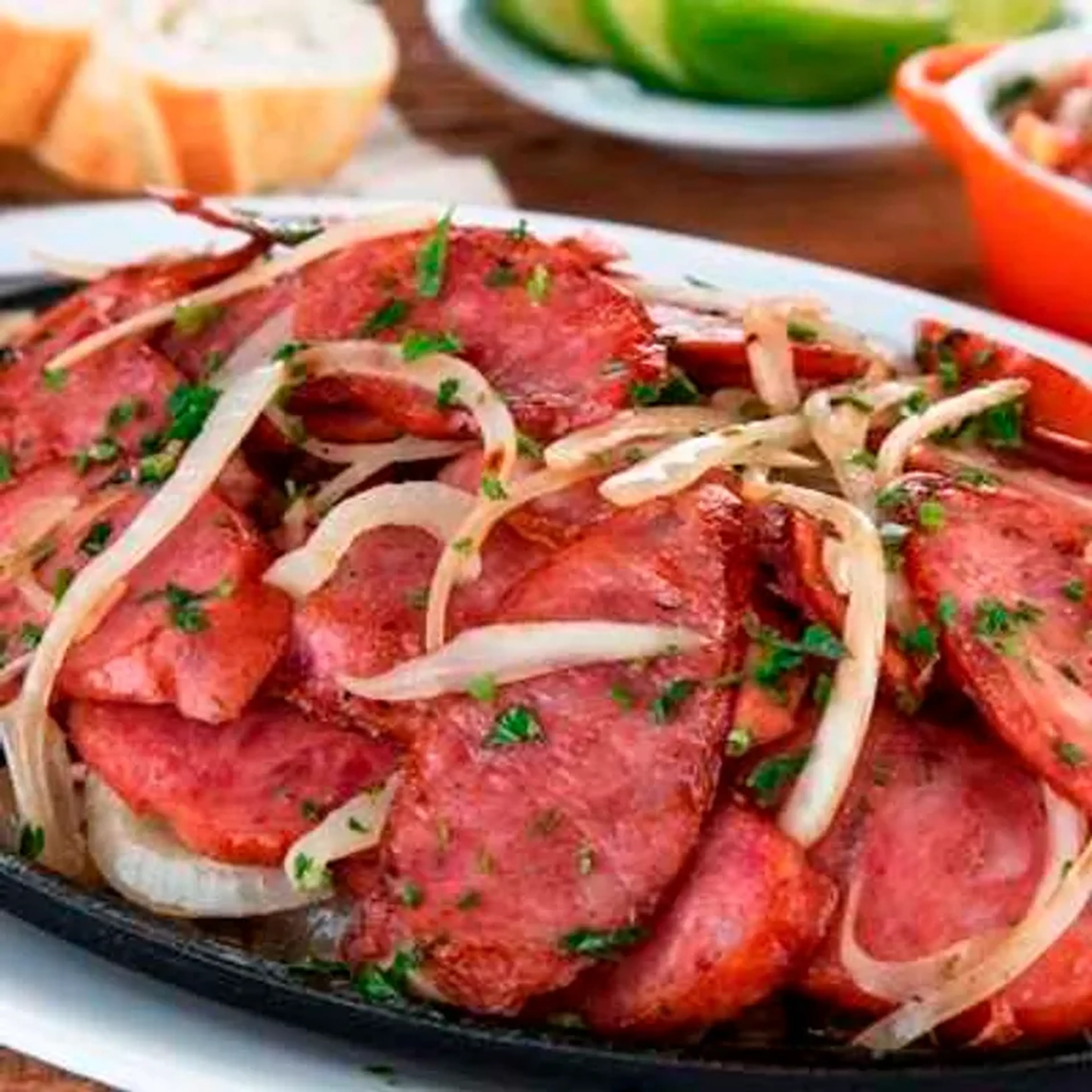 calabresa acebolada imagem