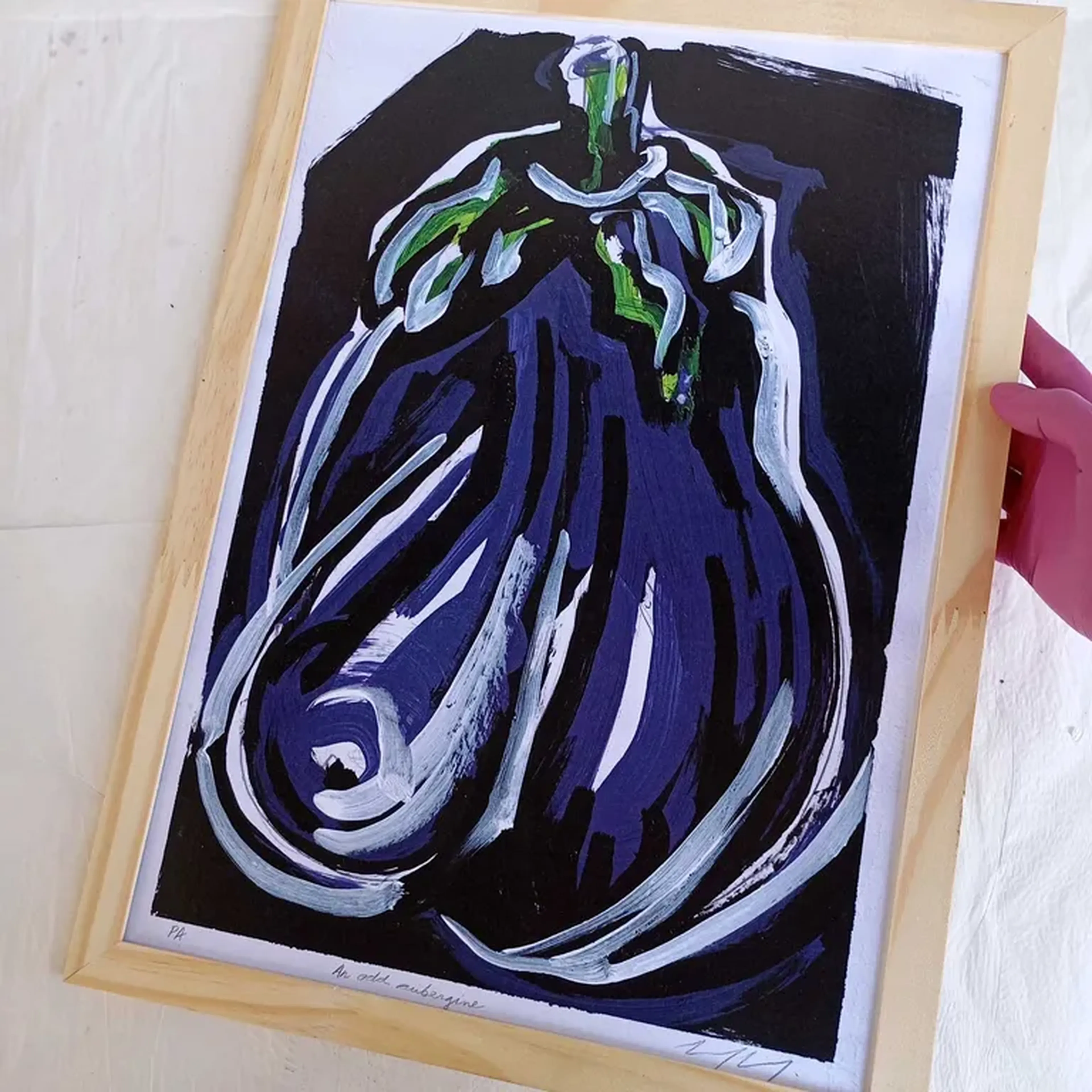 Para 5° C - An odd aubergine - 30x42 cm moldura plana imagem