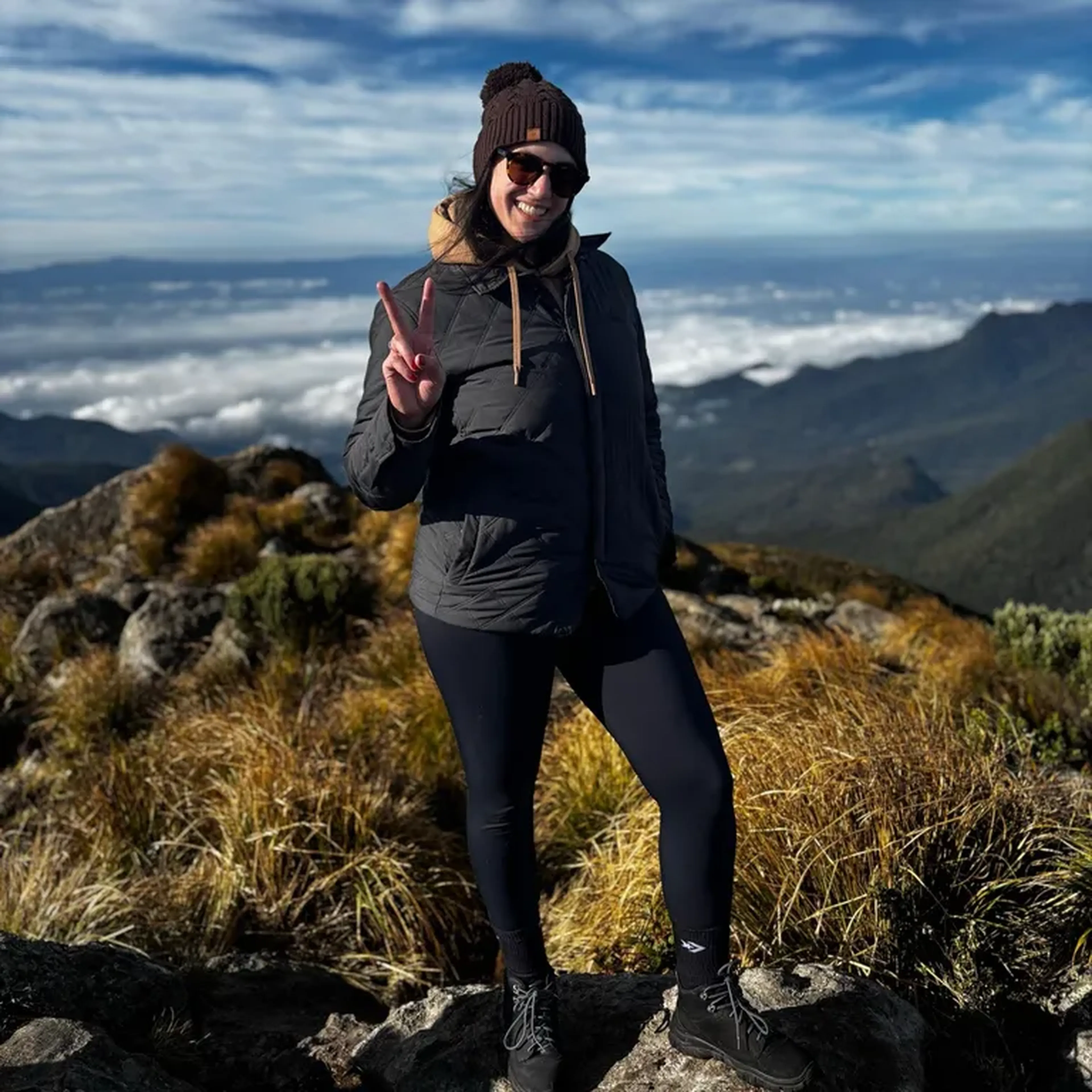 📆(26-07) - Nascer do Sol na Pedra Furada do Itatiaia imagem