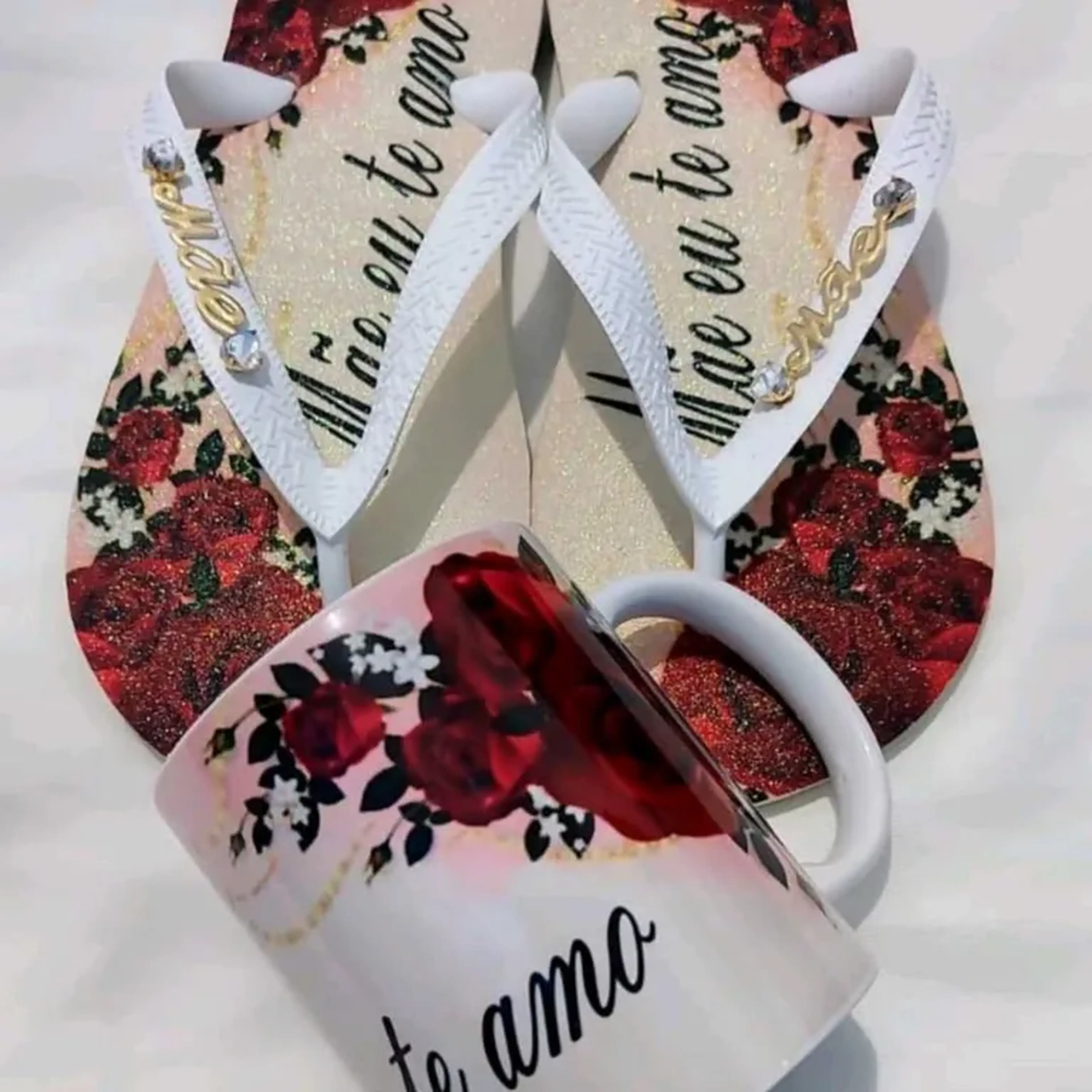 havaianas personalizadas estampa mães com caneca cerâmica imagem