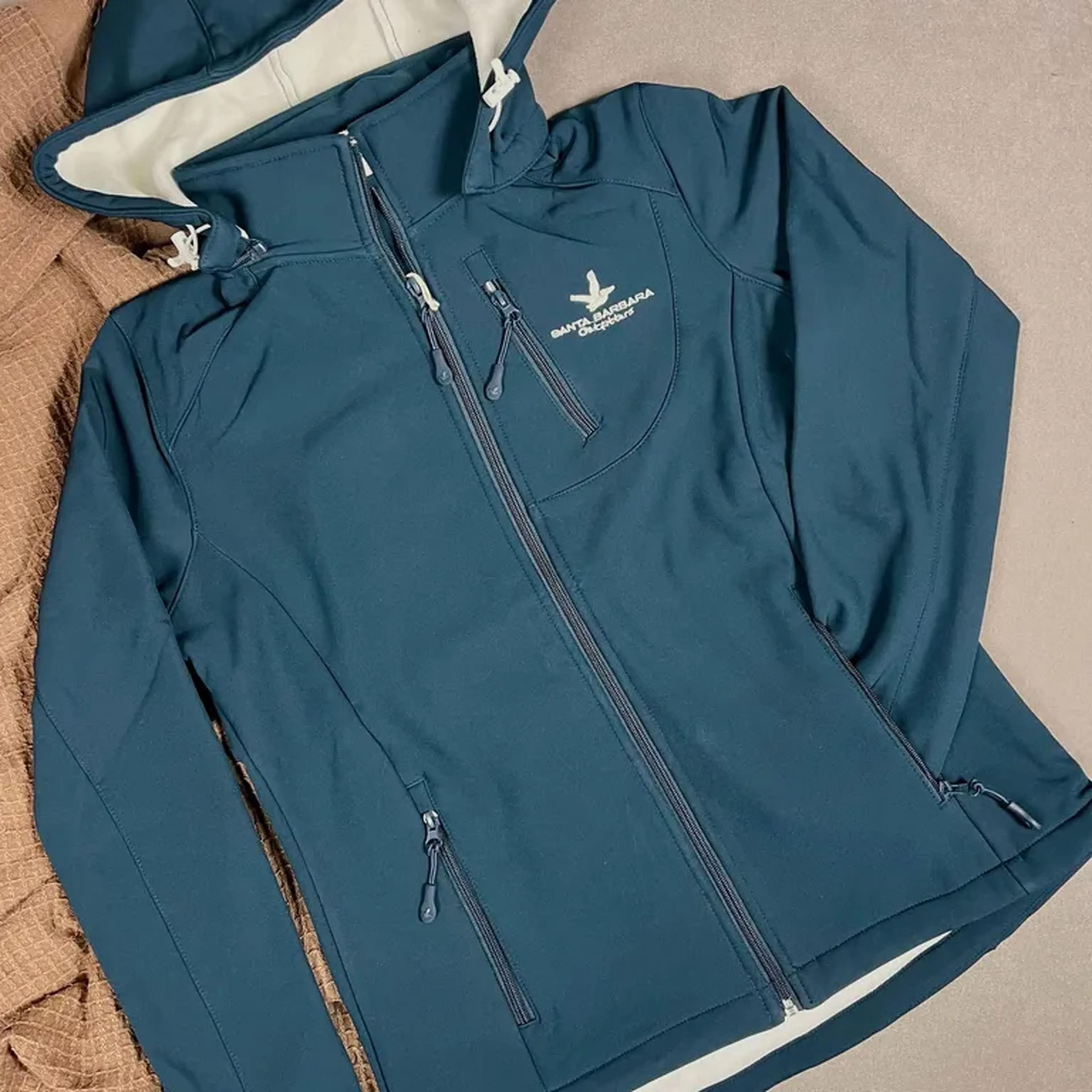 jaqueta softshell com capuz removível imagem