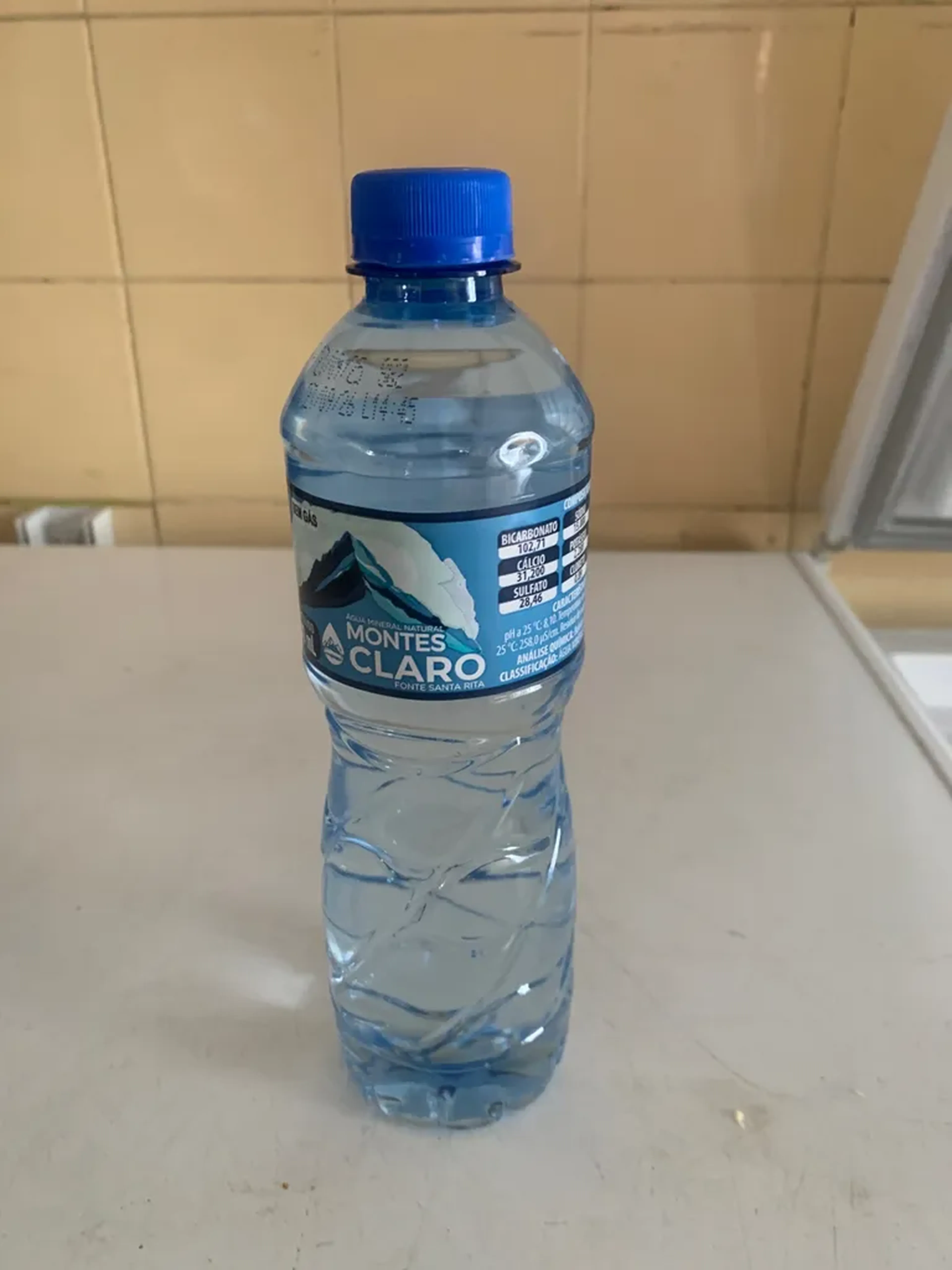 Água mineral 500ml imagem
