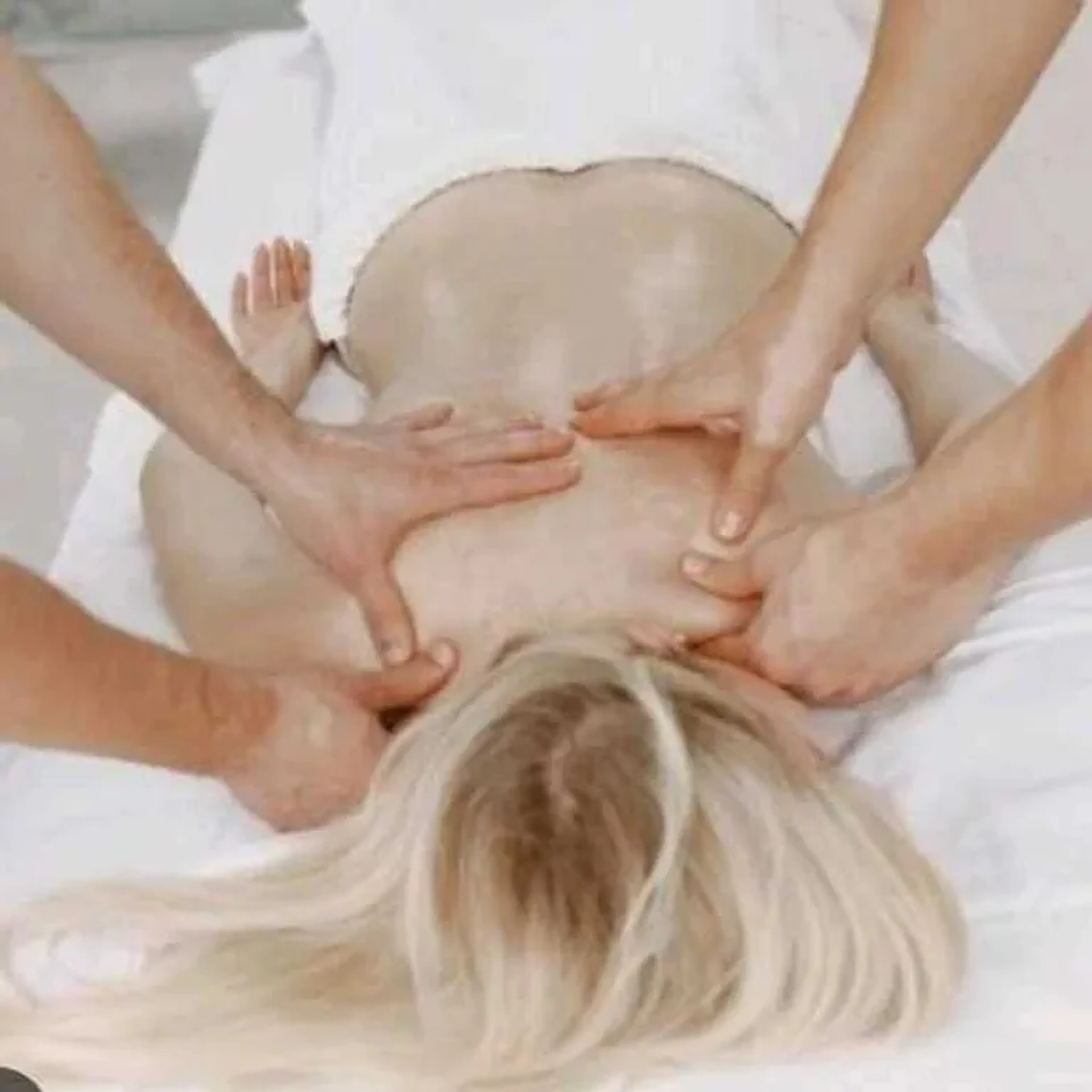 Massagem Tântrica para Mulheres a quatro Mãos imagem