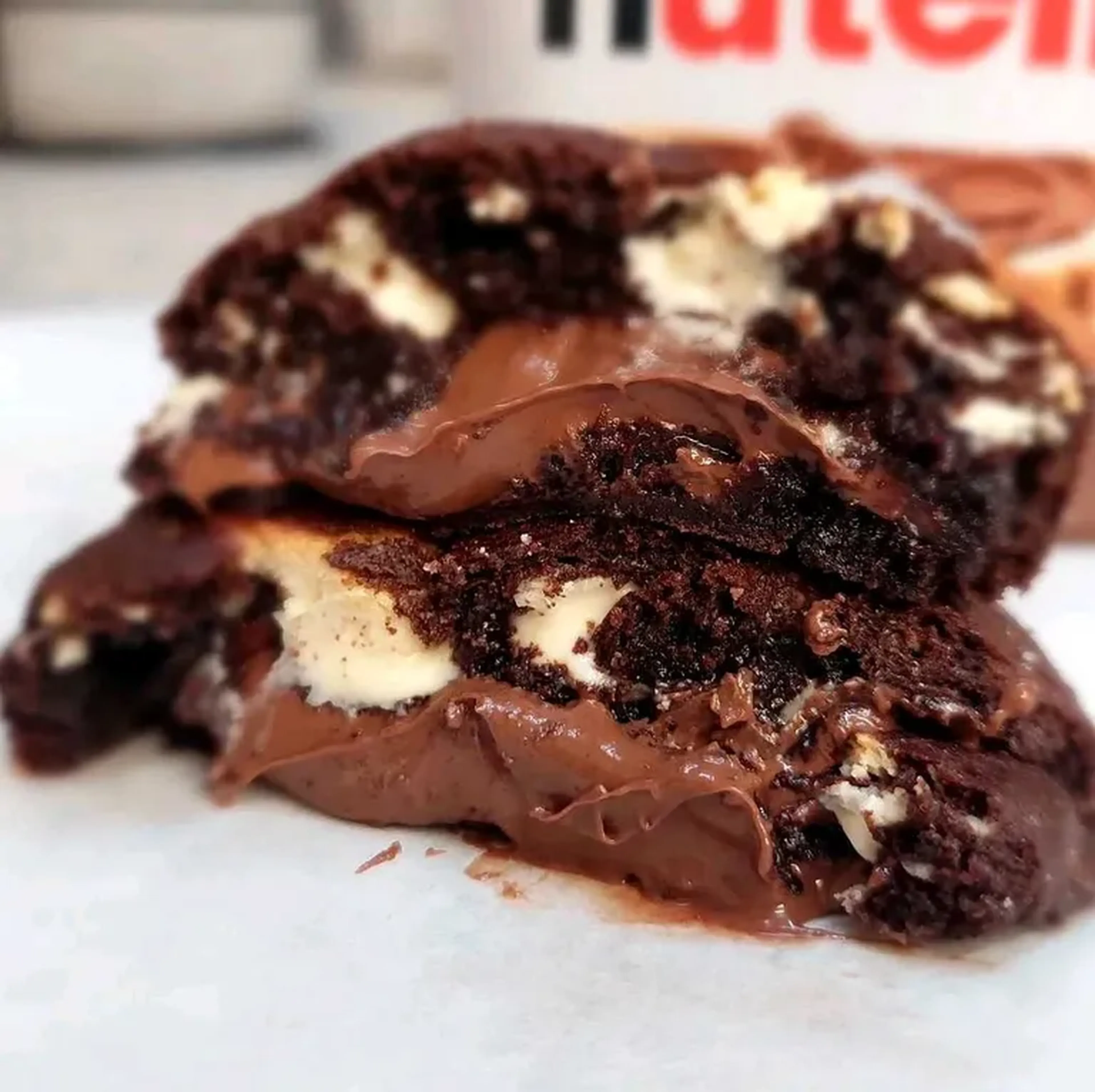 Cookie triplo chocolate com recheio de Nutella (80g) imagem