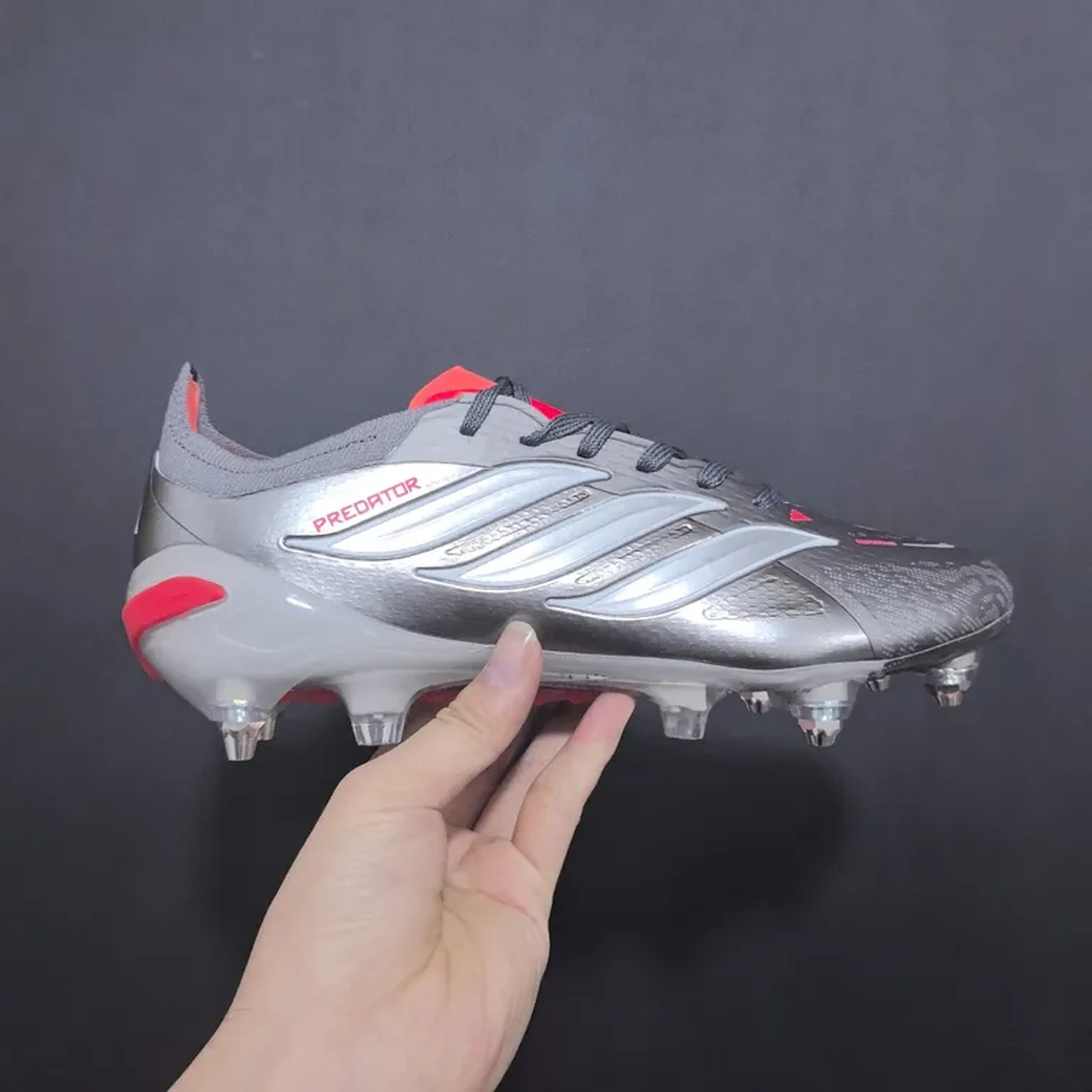 Chuteira Trava Mista Adidas imagem