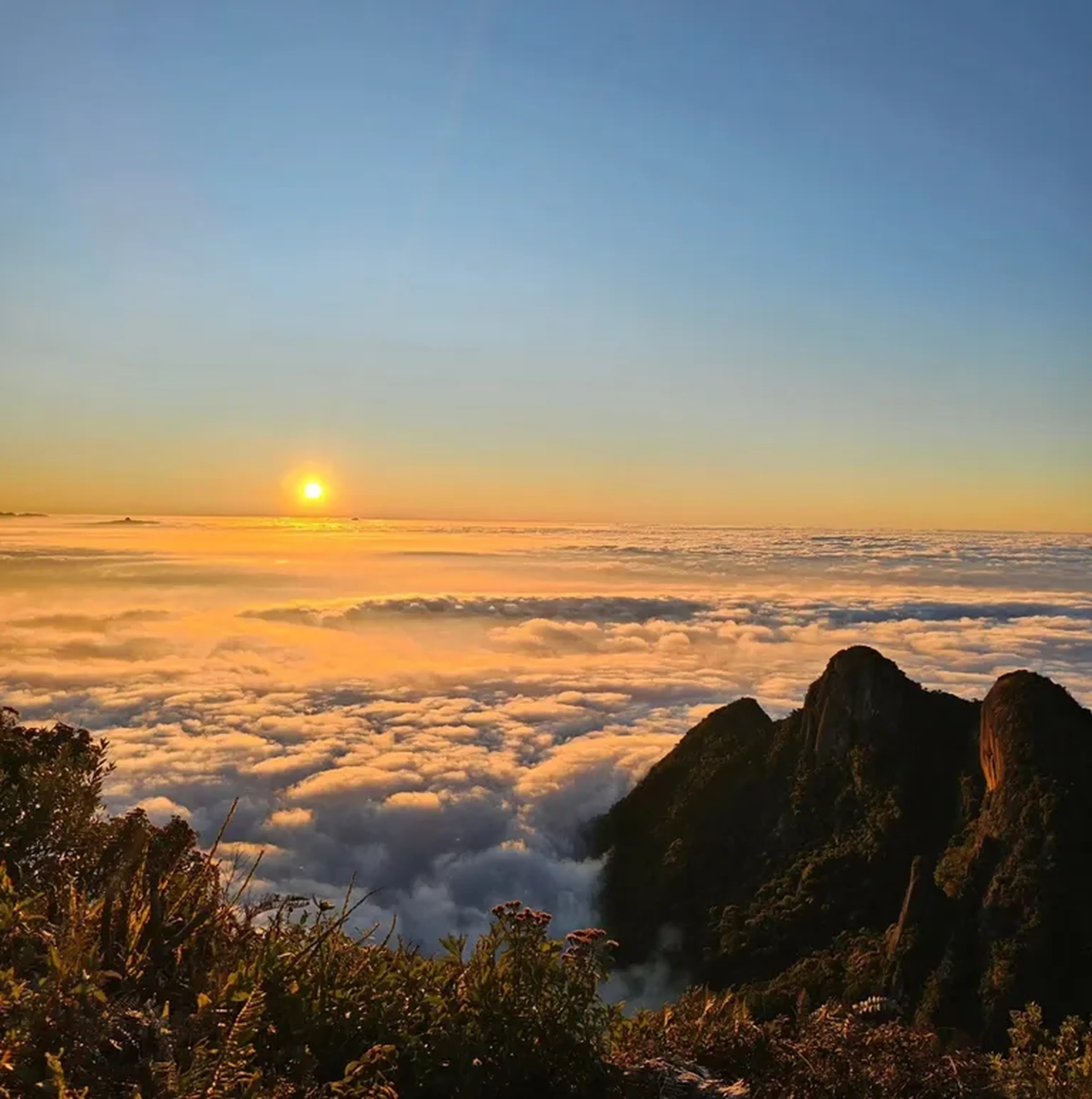 📆(14-06) - Nascer do Sol na Pedra da Macela e Cachoeira imagem