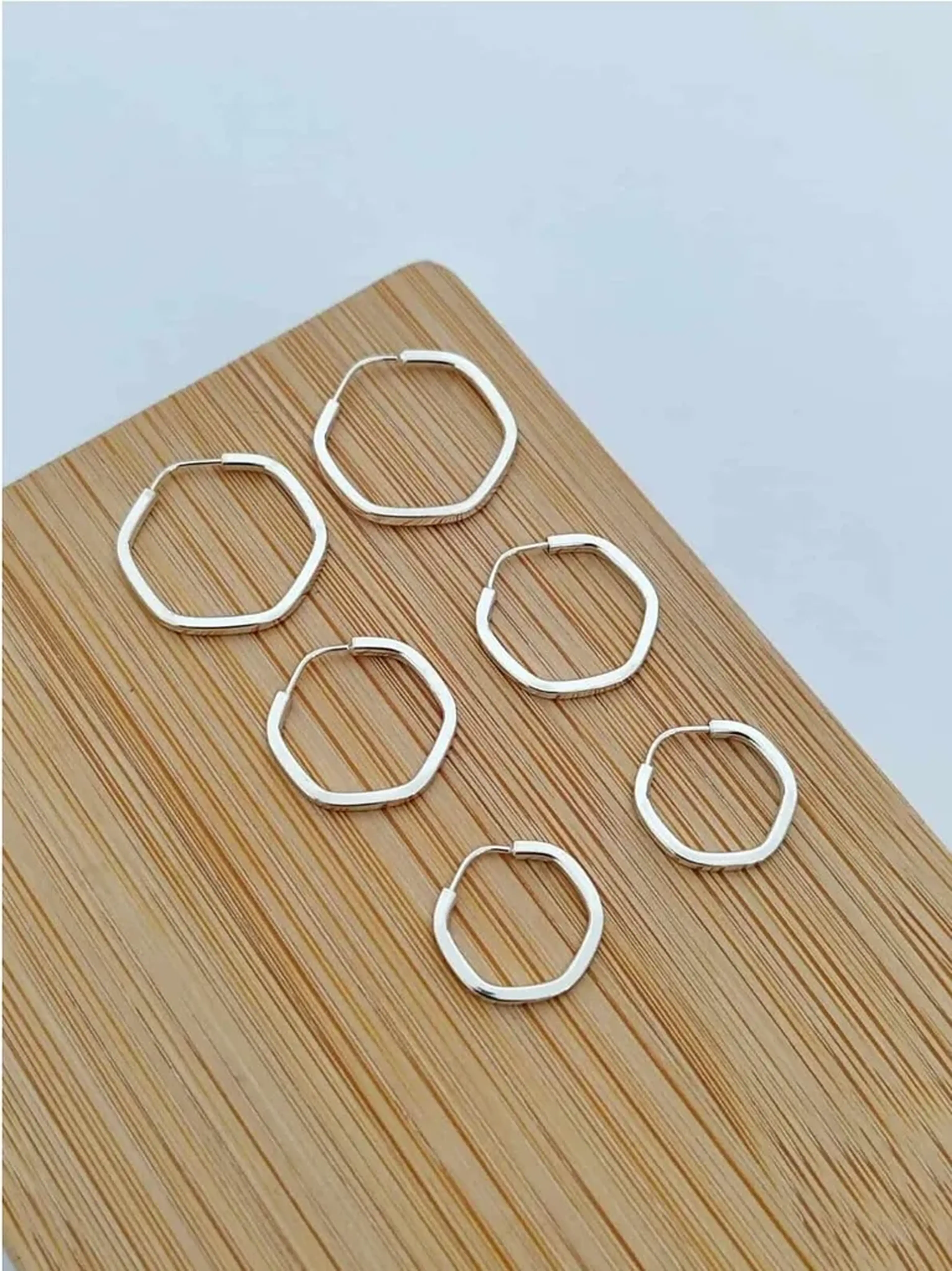 PROMOÇÃO Brinco Argola Hexagono em Prata 925 – Tamanho M (5mm) imagem