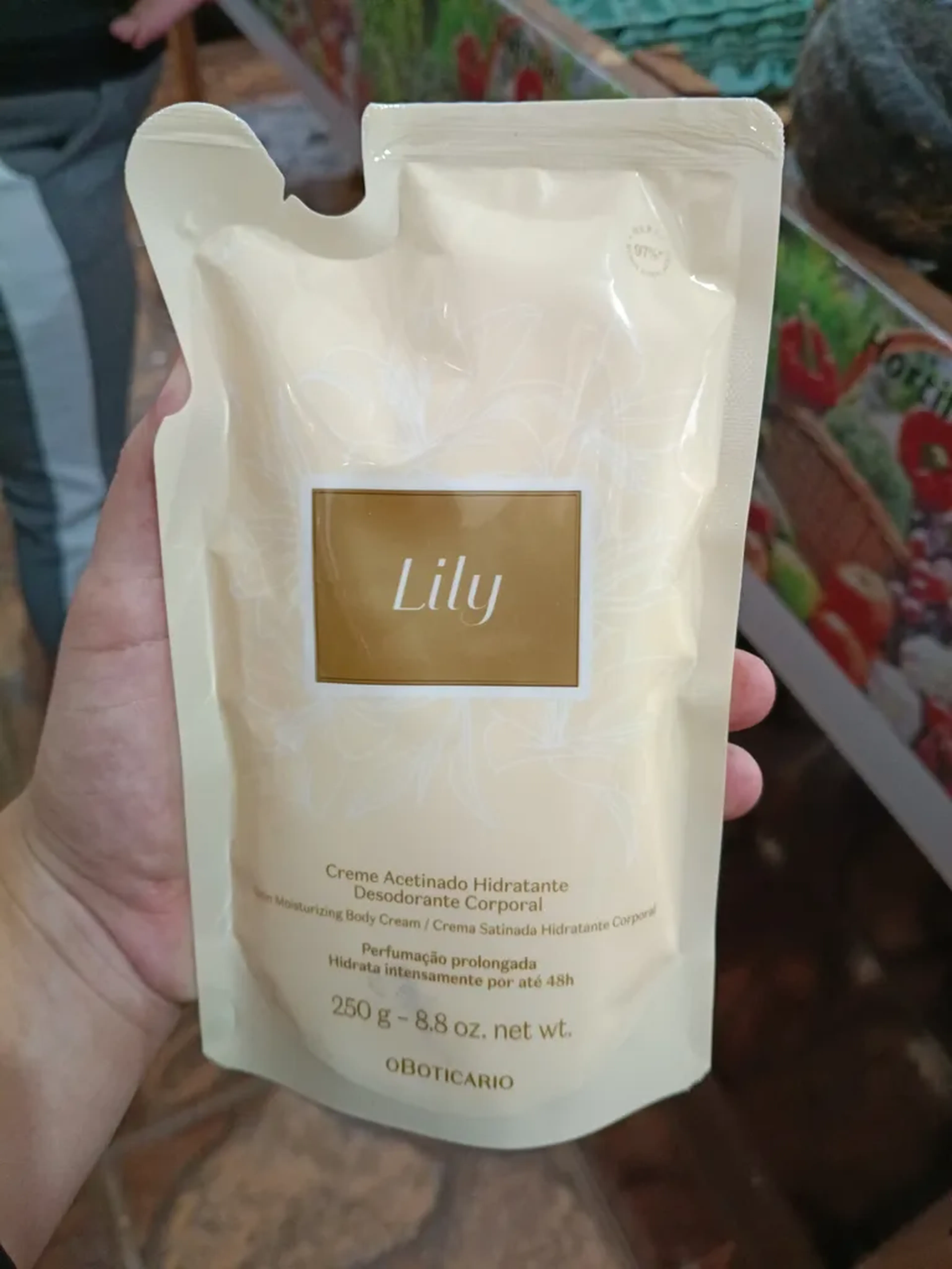 Creme acetinado hidratante imagem