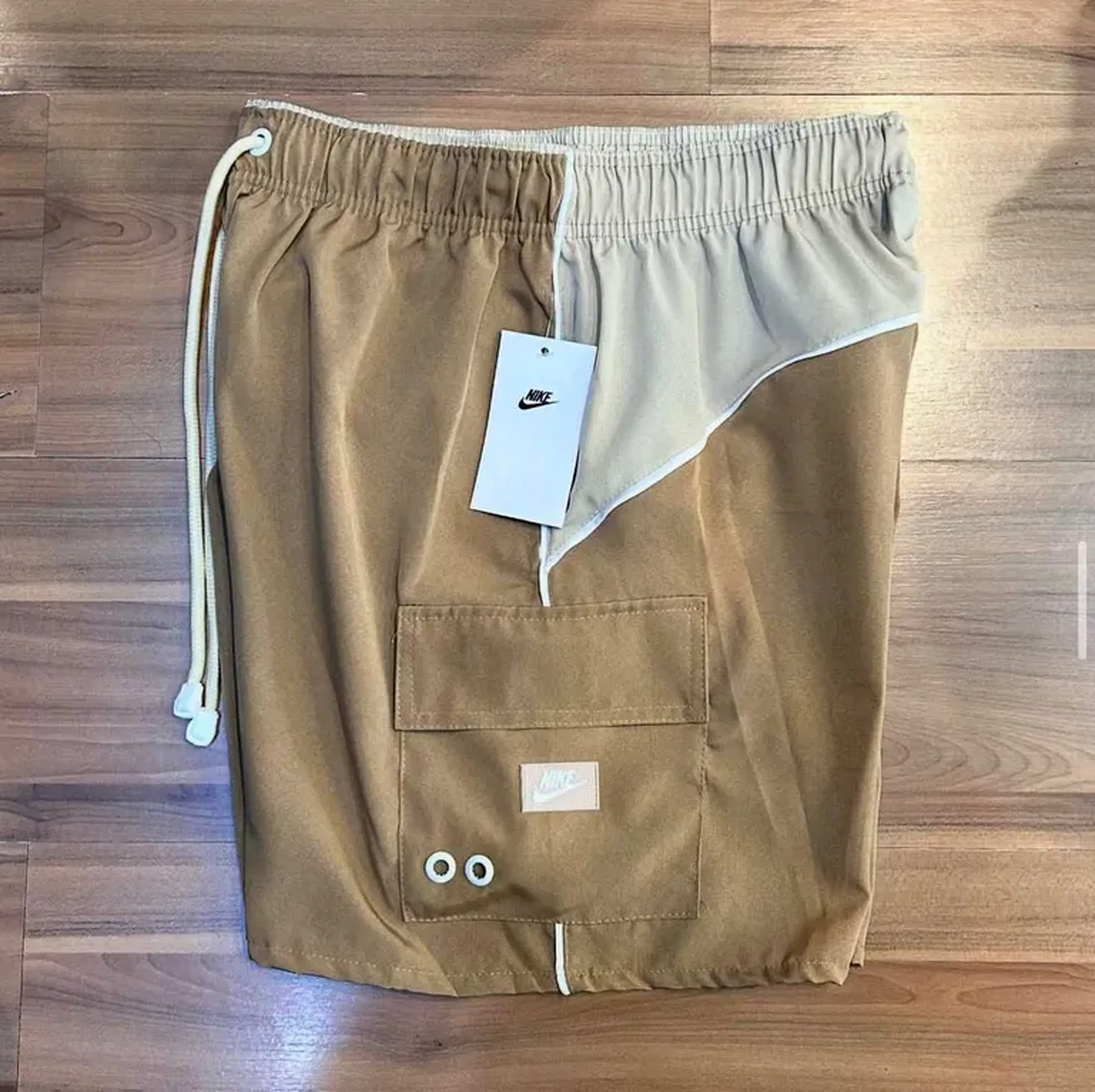 top Nike marrom imagem