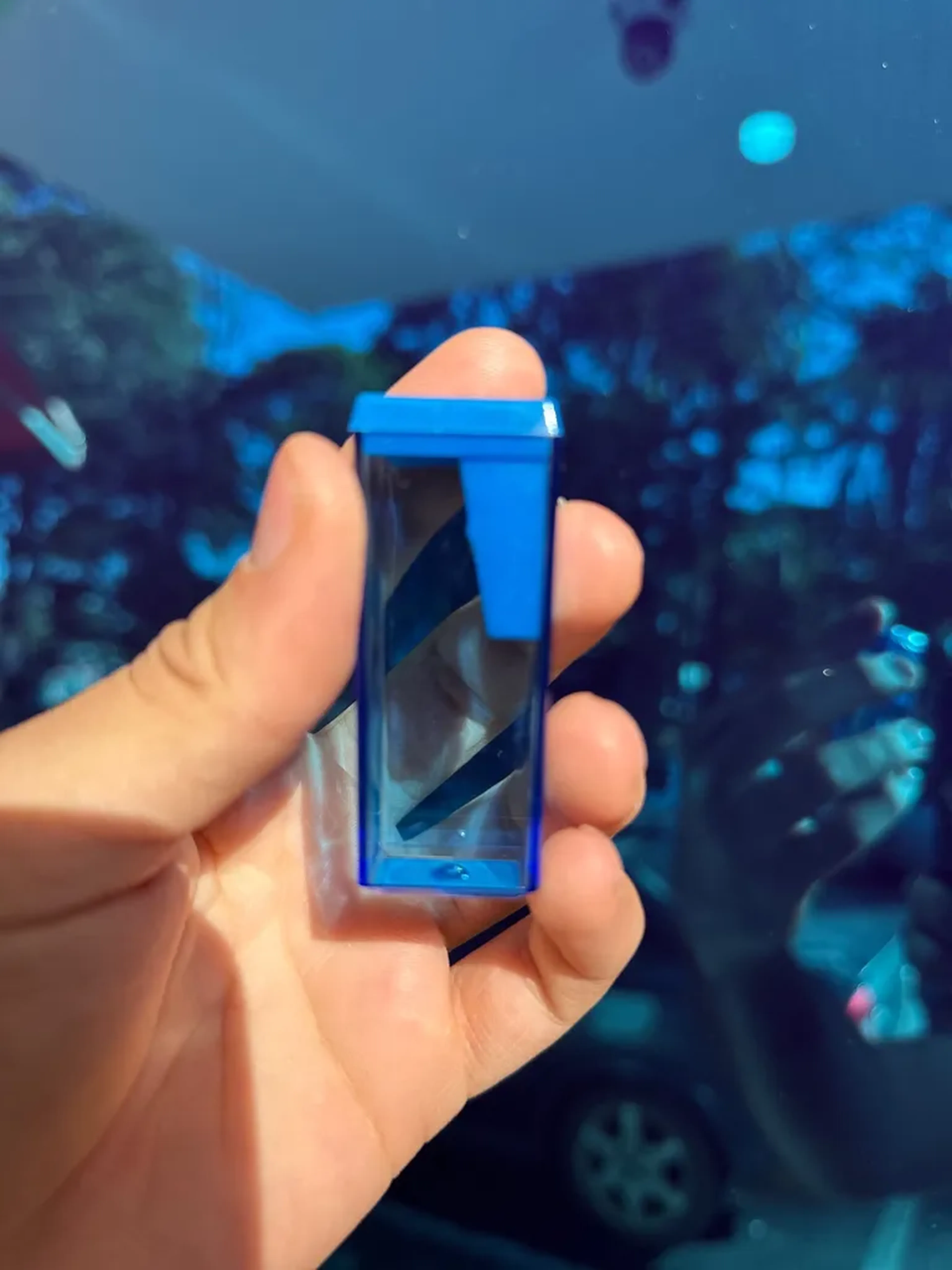 Apontador Bloco com Depósito Planeta Azul imagem