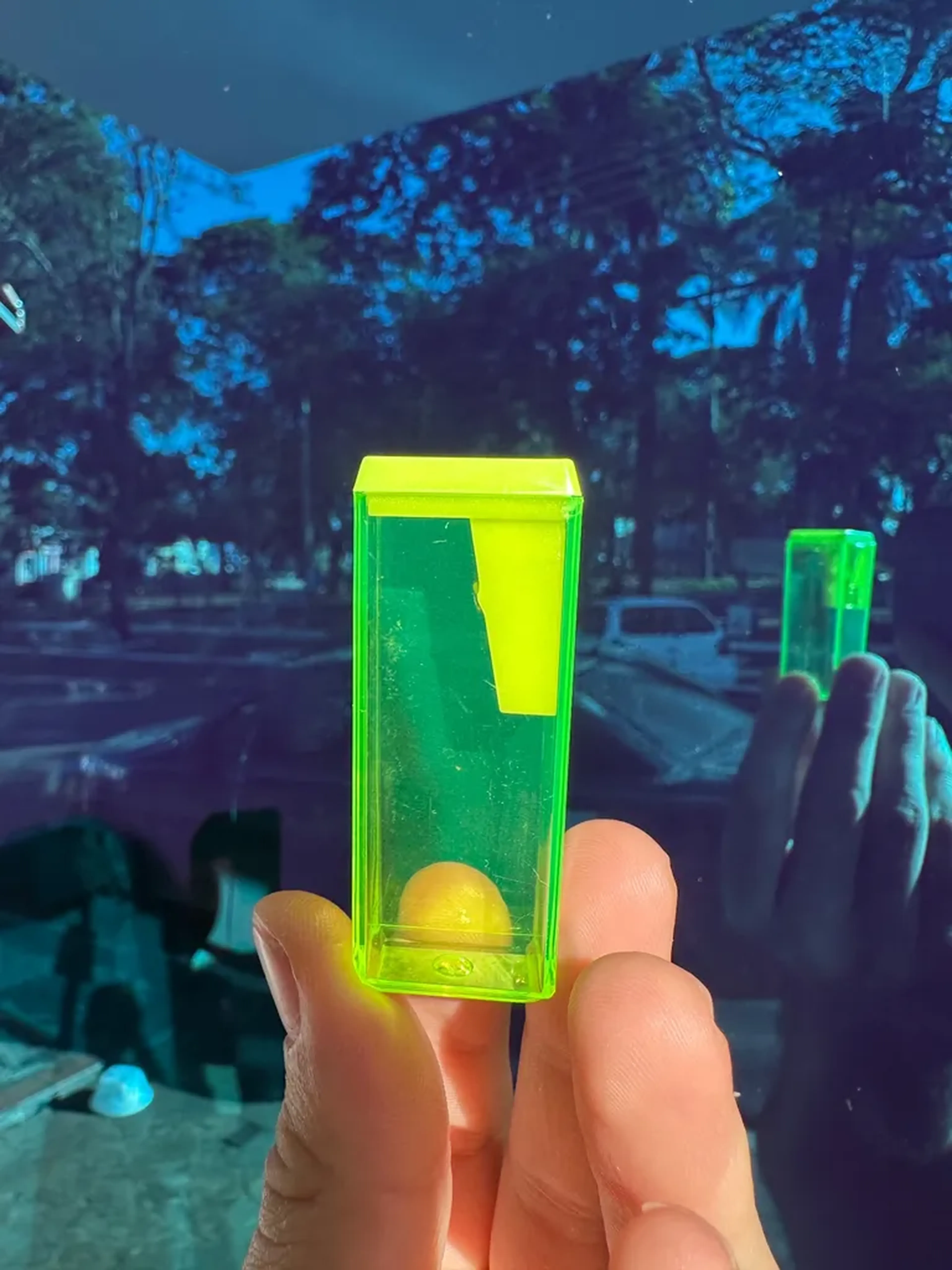 Apontador Bloco com Depósito Planeta T Amarelo imagem