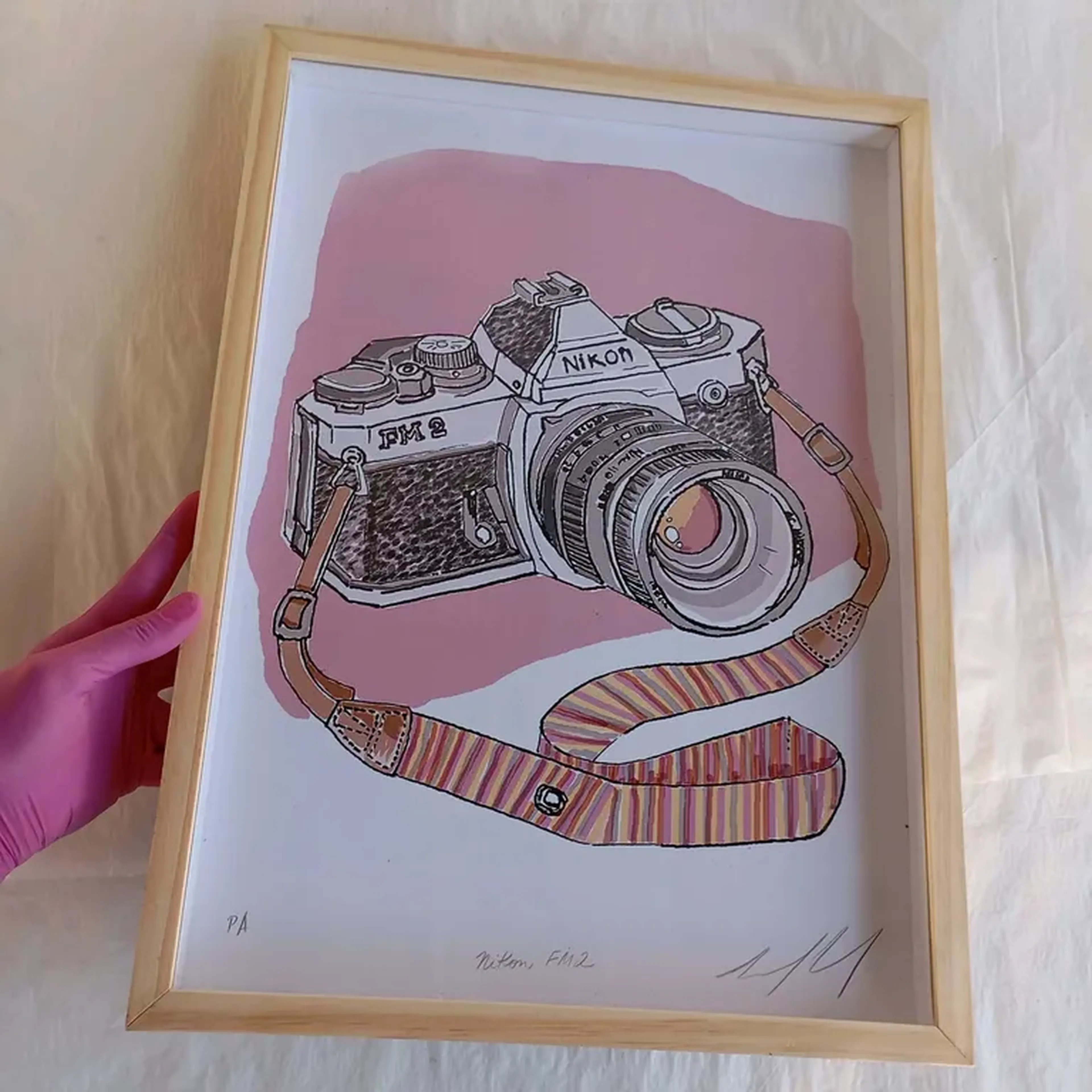 We Love Cameras - Nikon FM2 - 30x42 cm moldura alta imagem