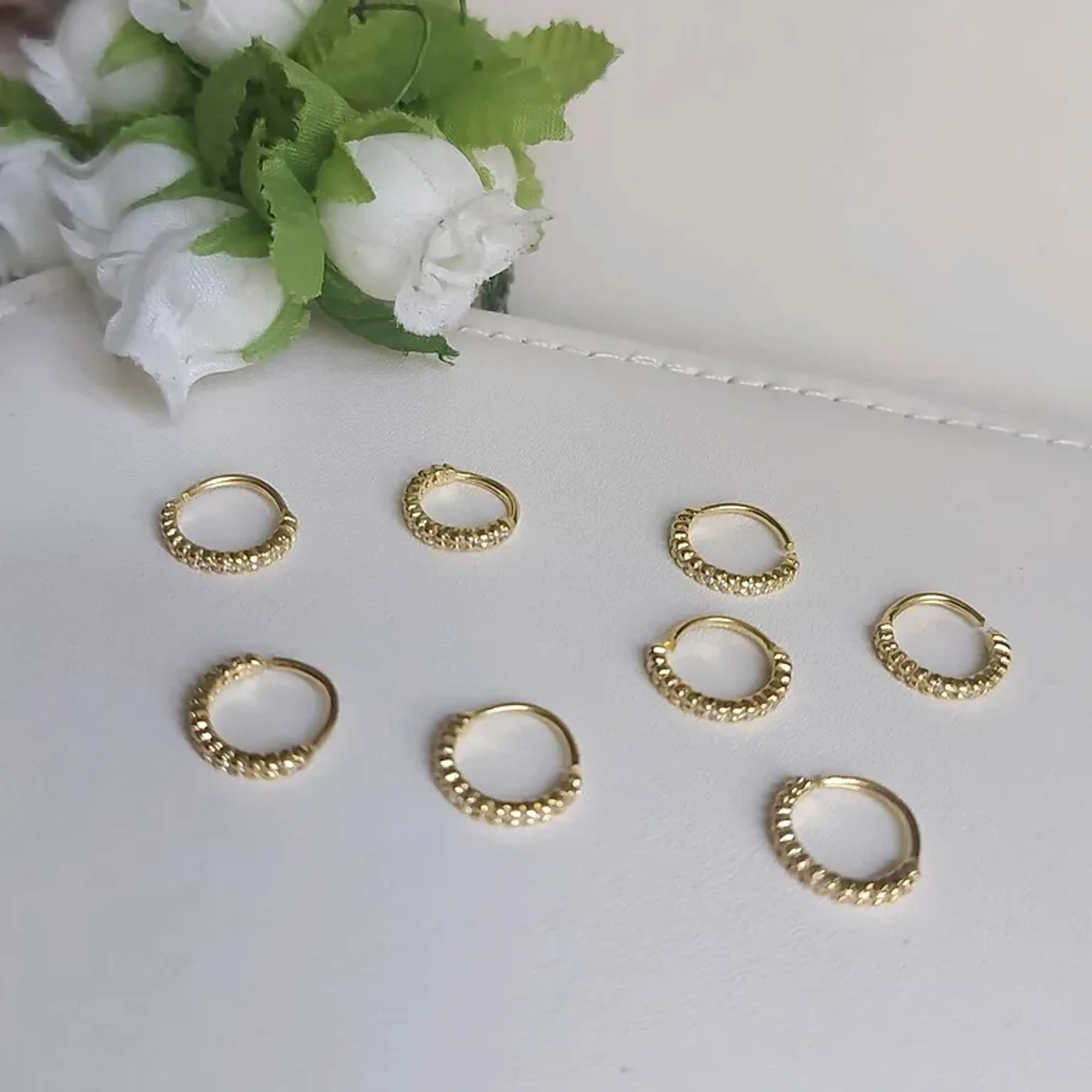 piercing banhado 10mm nariz cravejado zircone imagem
