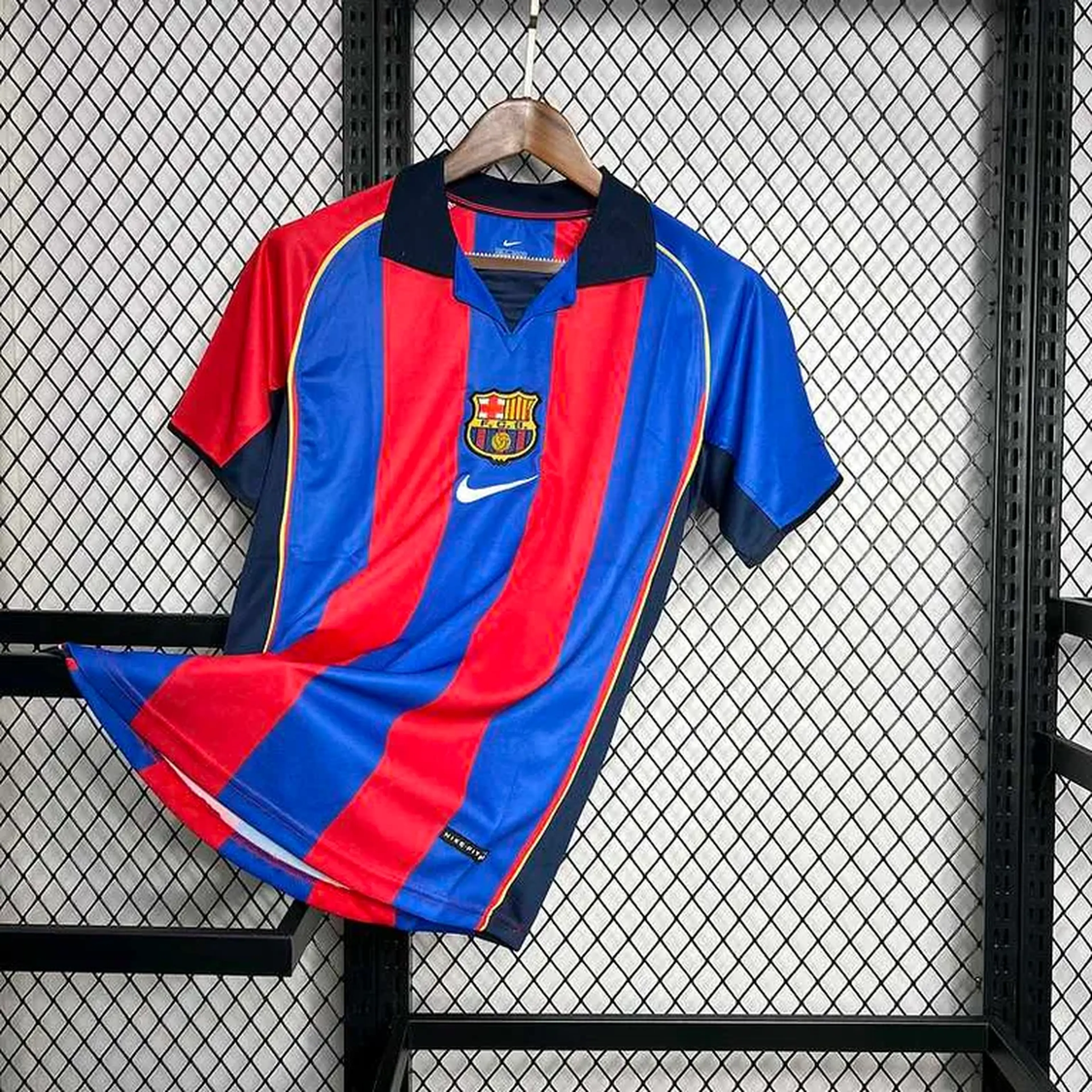 Retro 2004-05 Barcelona imagem