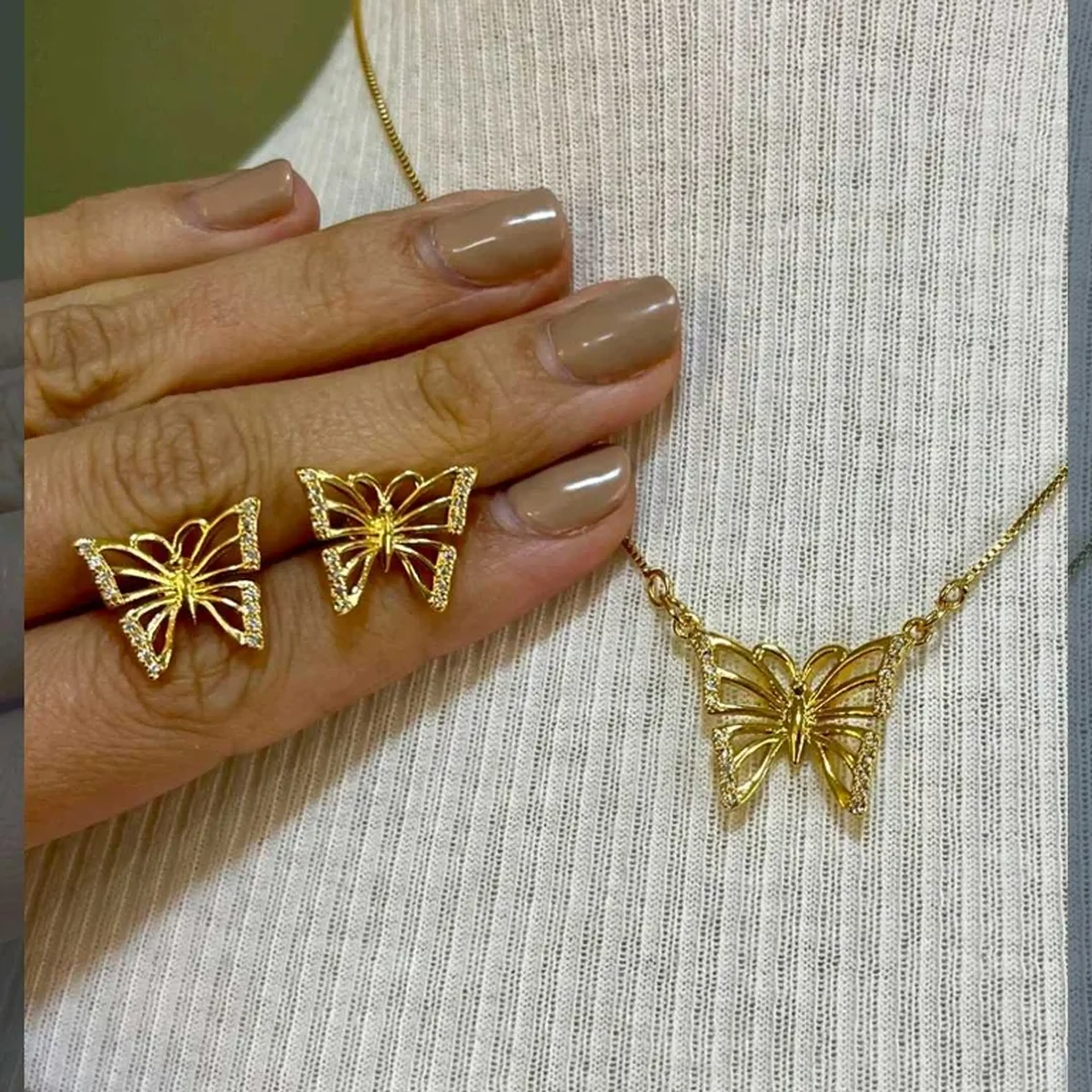 Conjunto borboleta com pedrinhas de zircônia imagem