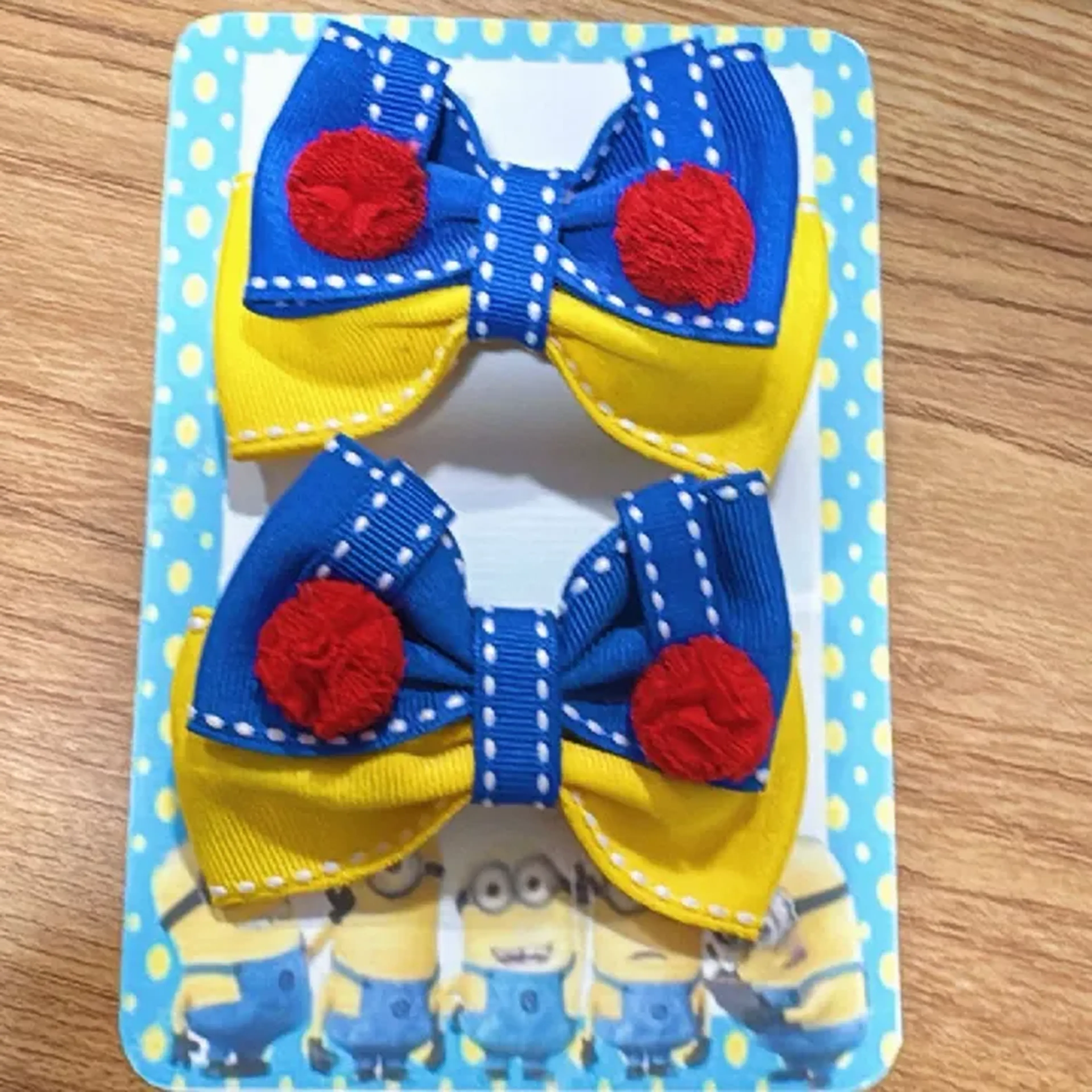 Lacinhos Minions 03 imagem