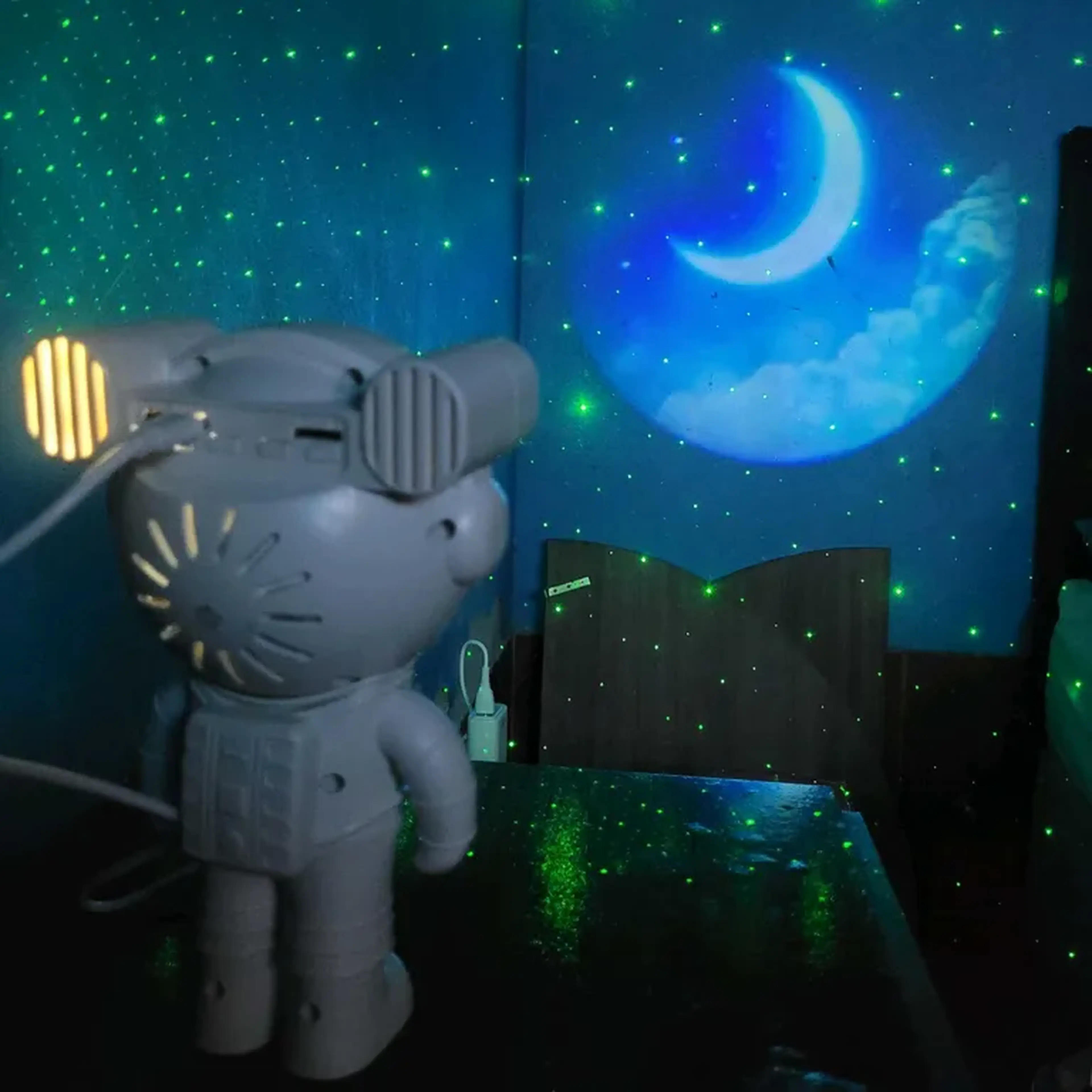 luminária astronauta e caixa de som Bluetooth imagem