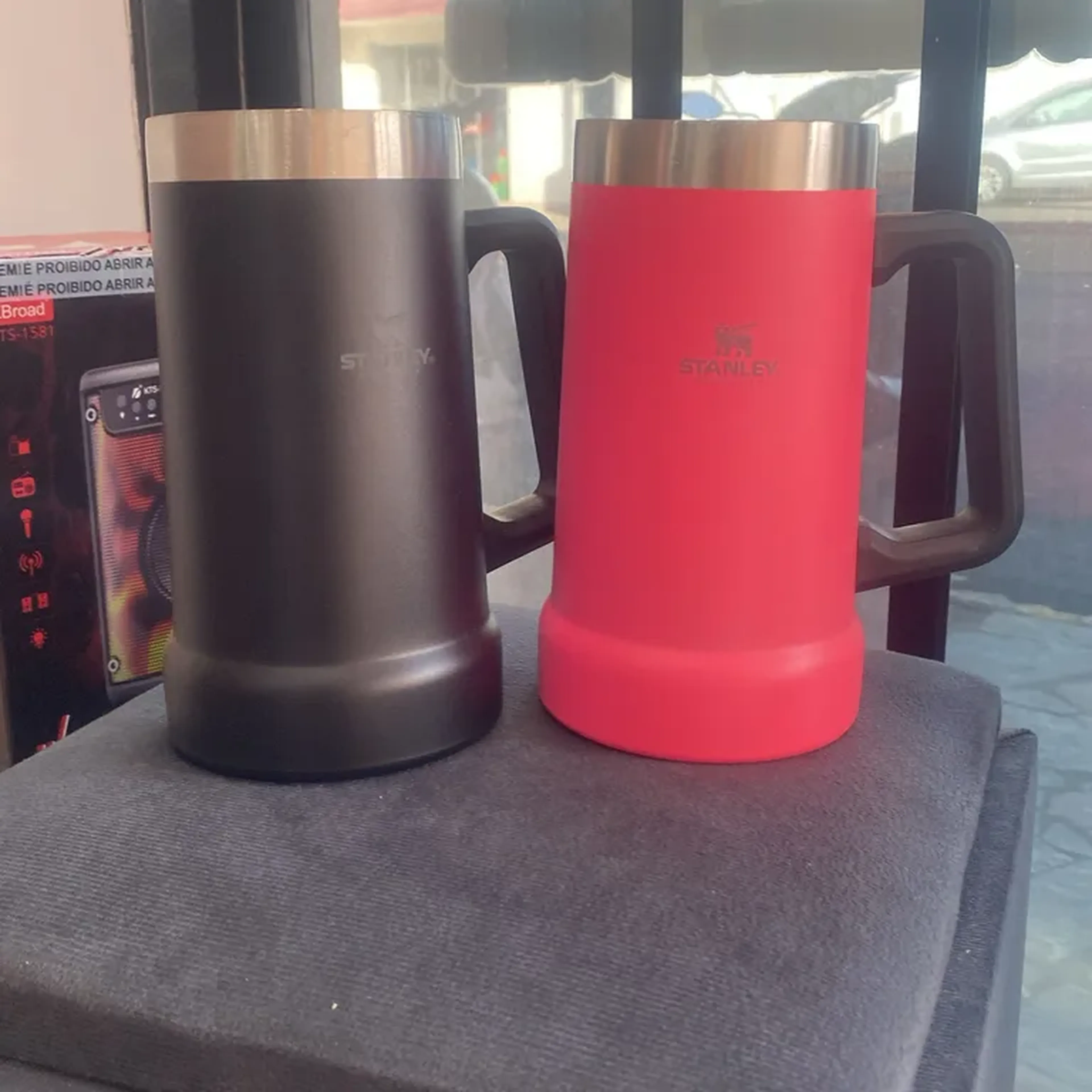 Caneca Térmica Cerveja Chopp Bebida 709 Ml Red Stein imagem