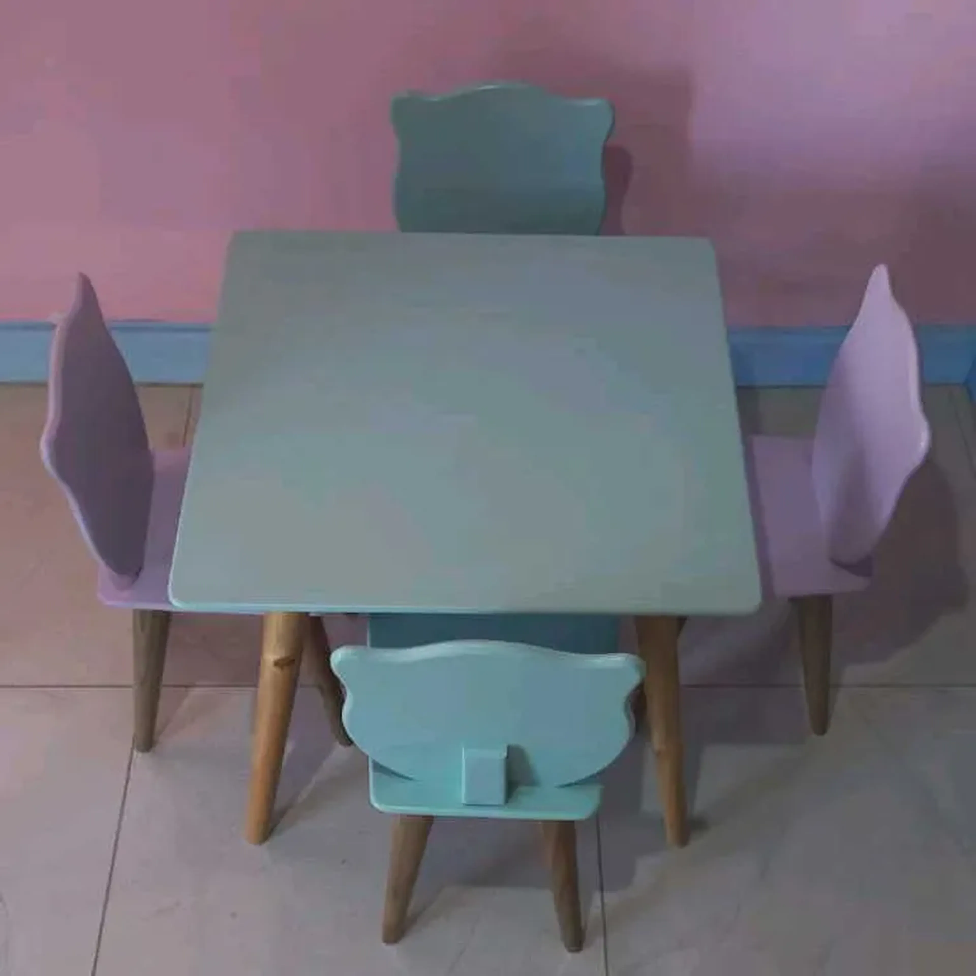 Conjunto de Mesa Infantil Quadrada imagem