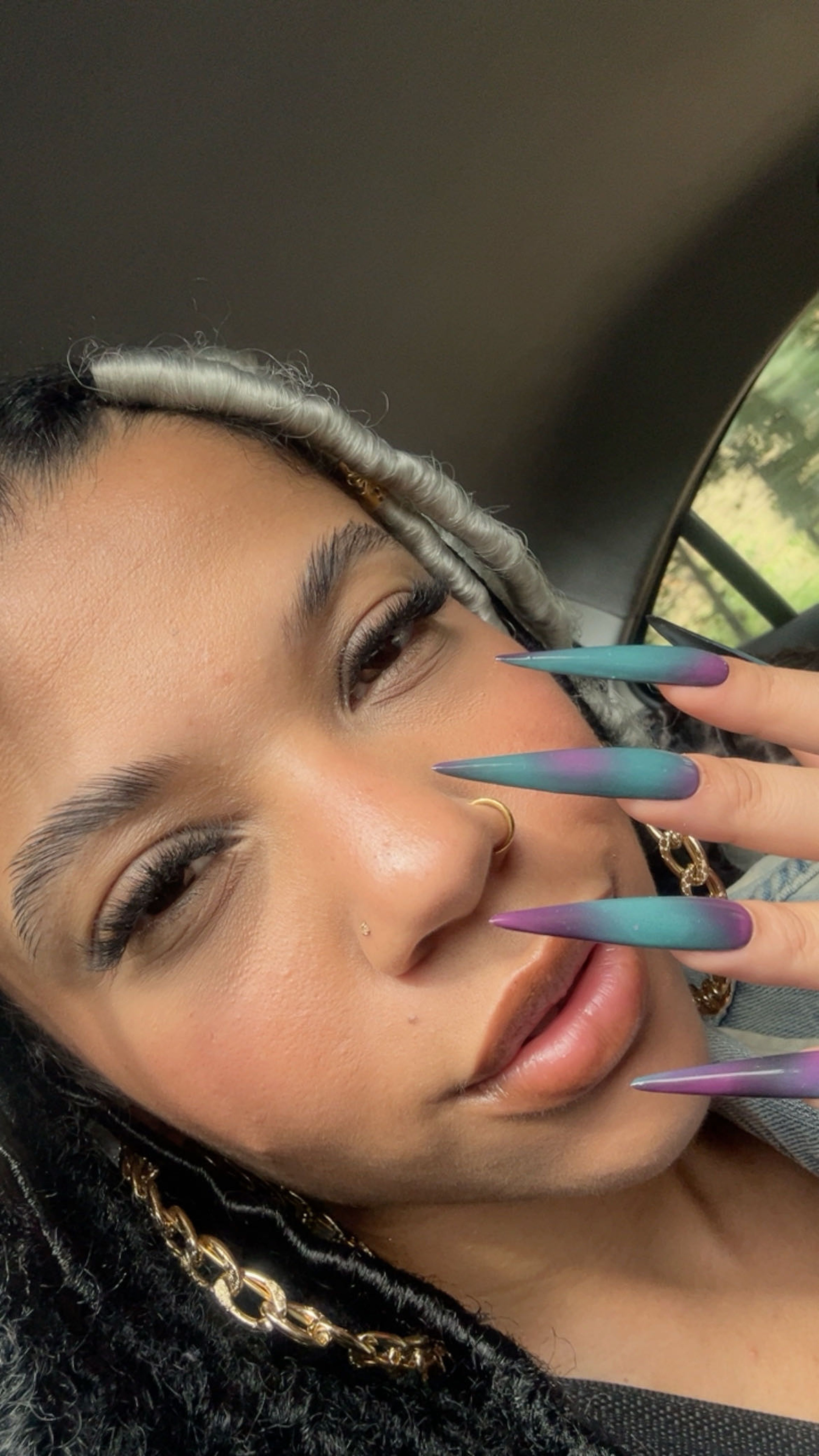 IZABELLY TEIXEIRA SIMOES imagem