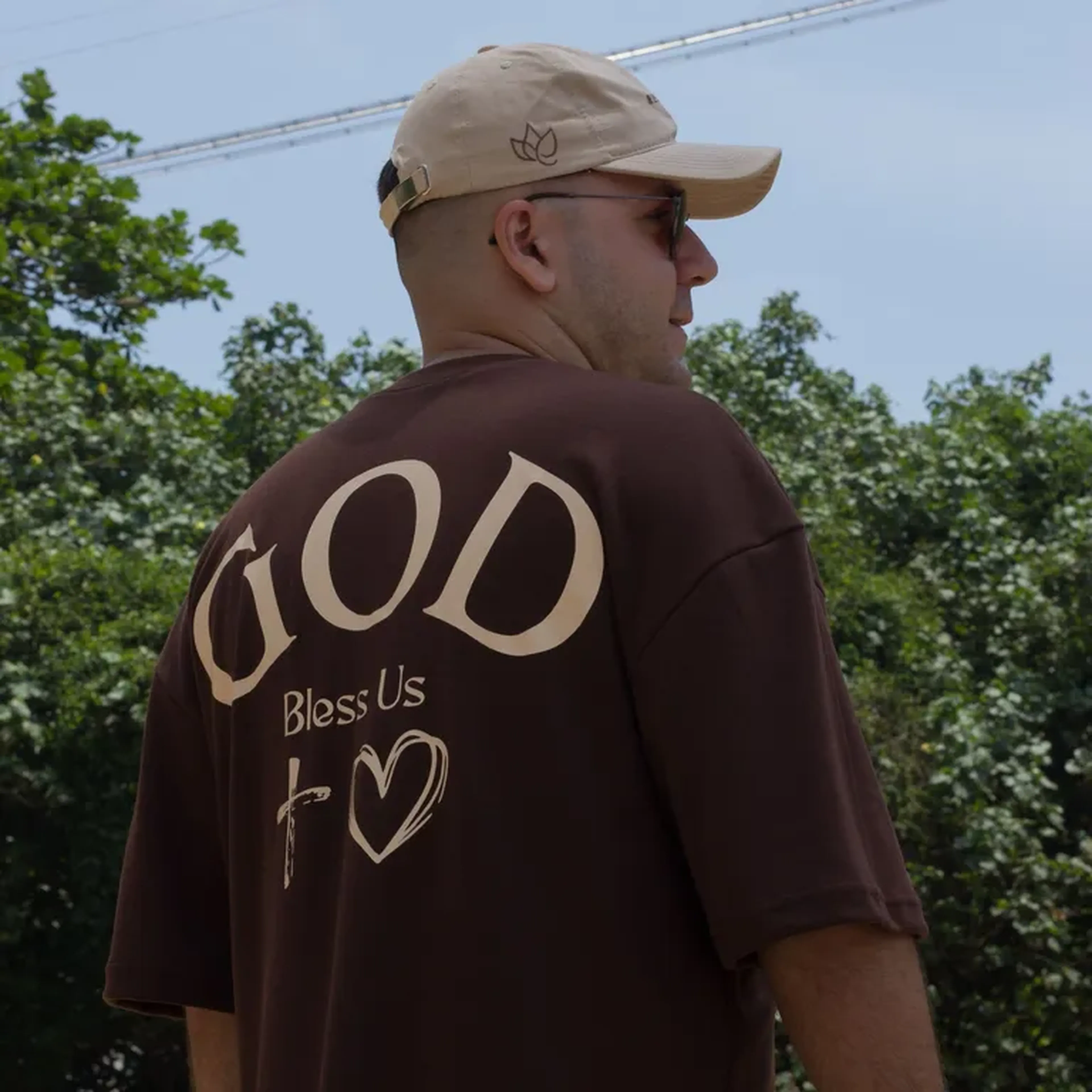 Camisa GOD Resilience - Marrom imagem