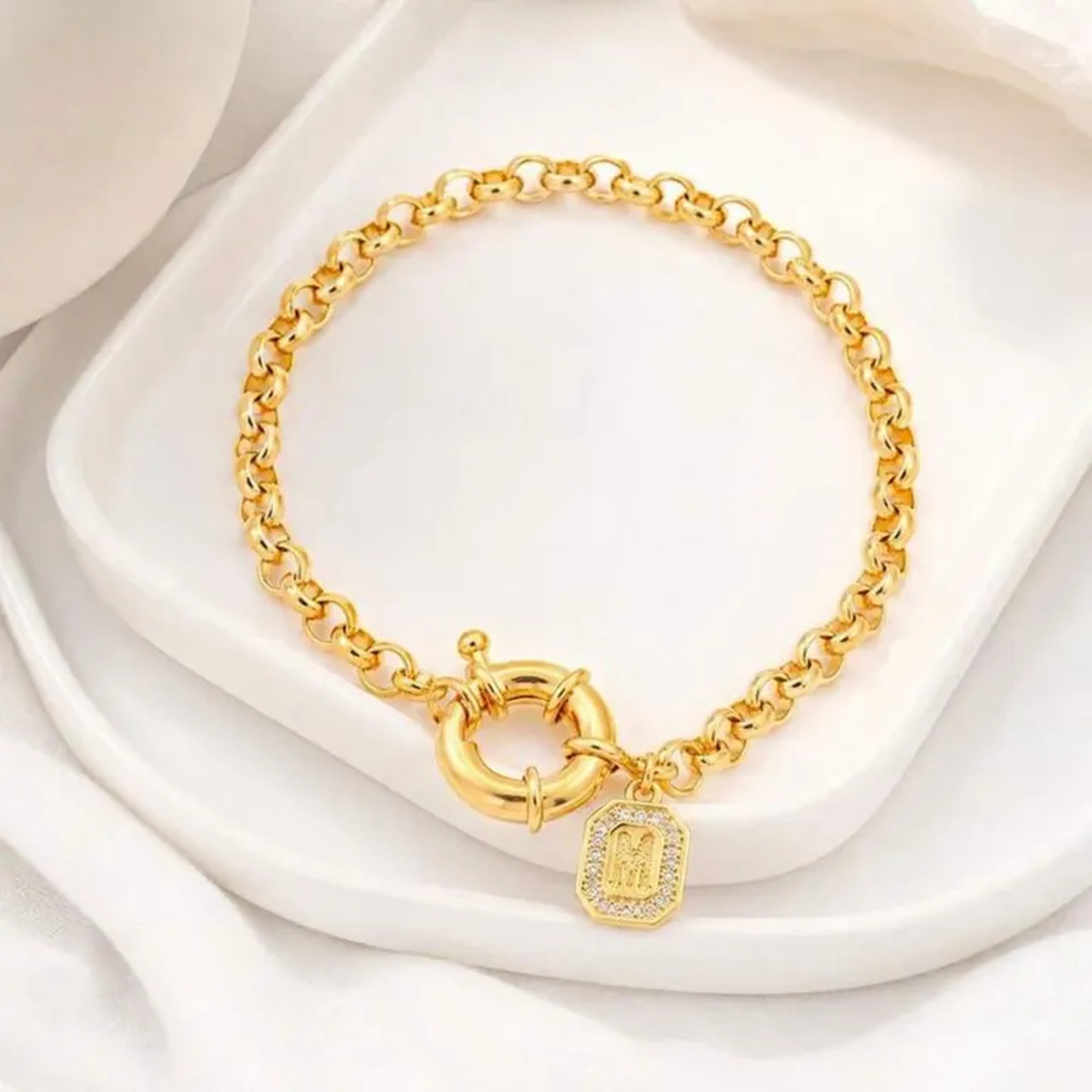 Pulseira Inicial fecho boia. imagem
