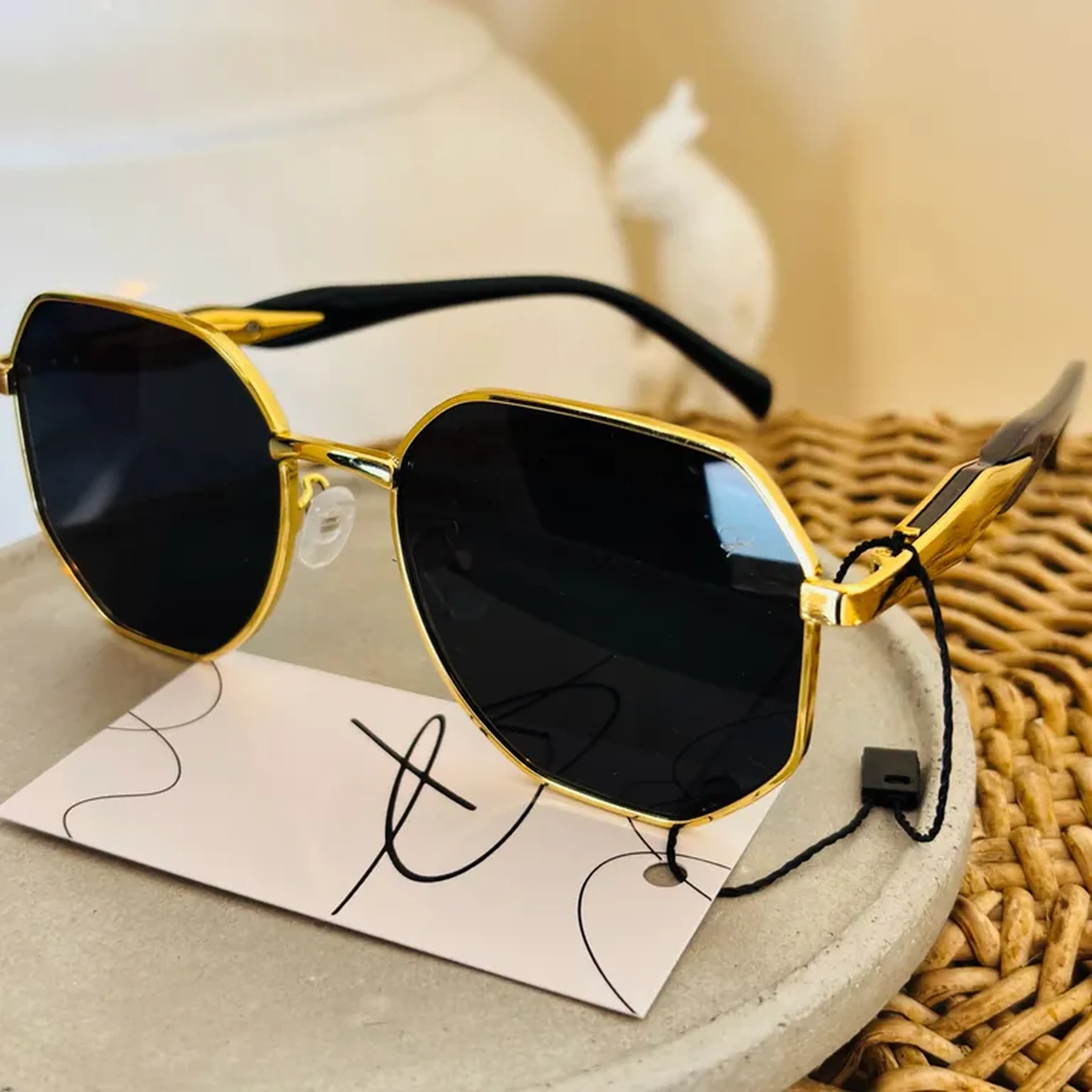 Lyon | Preto Dourado - Metal - Premium imagem