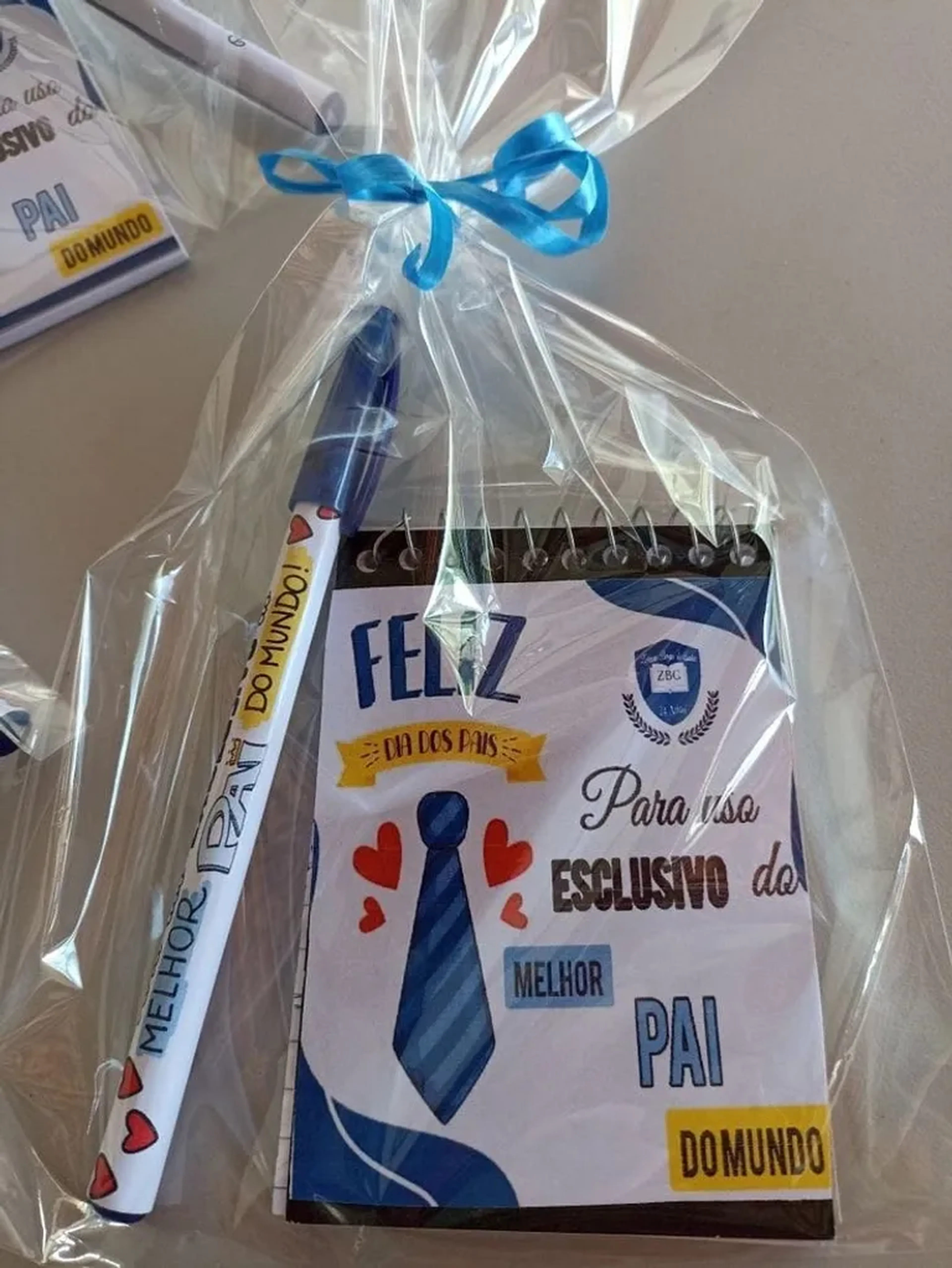 Kit personalizado bloquinho+ caneta. imagem