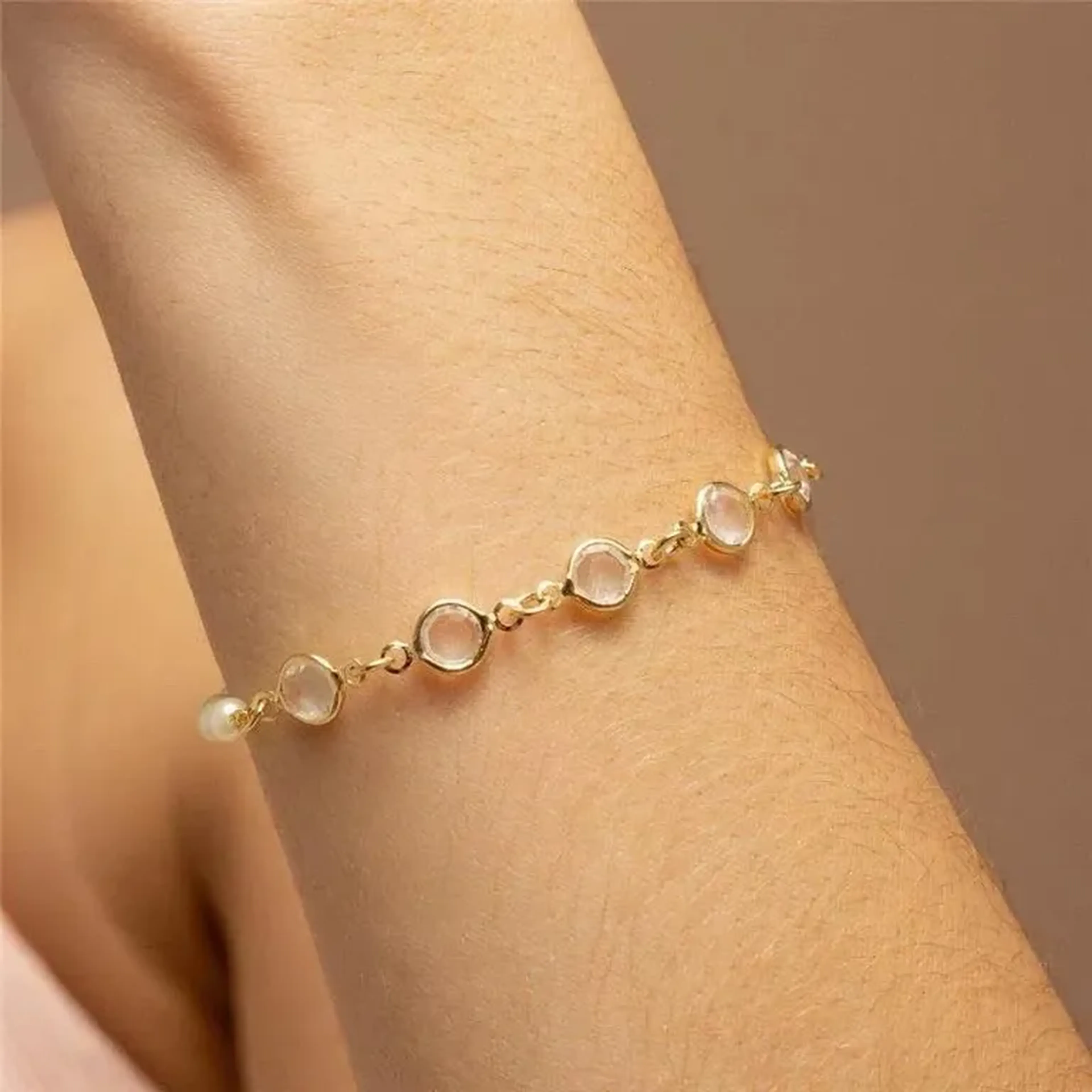 Pulseira cristais com pérolas imagem
