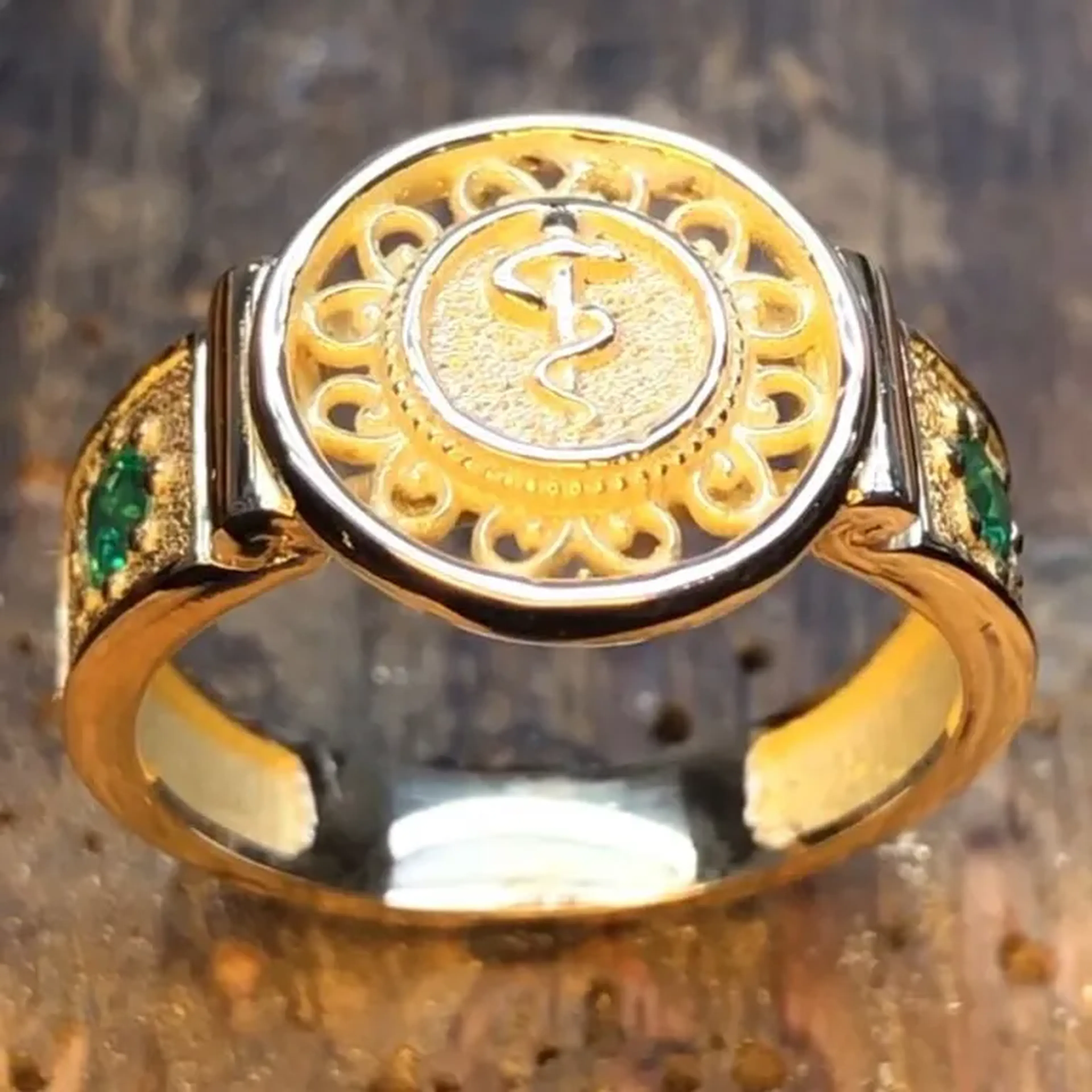 Anel de Formatura - Medicina Ouro 18k imagem