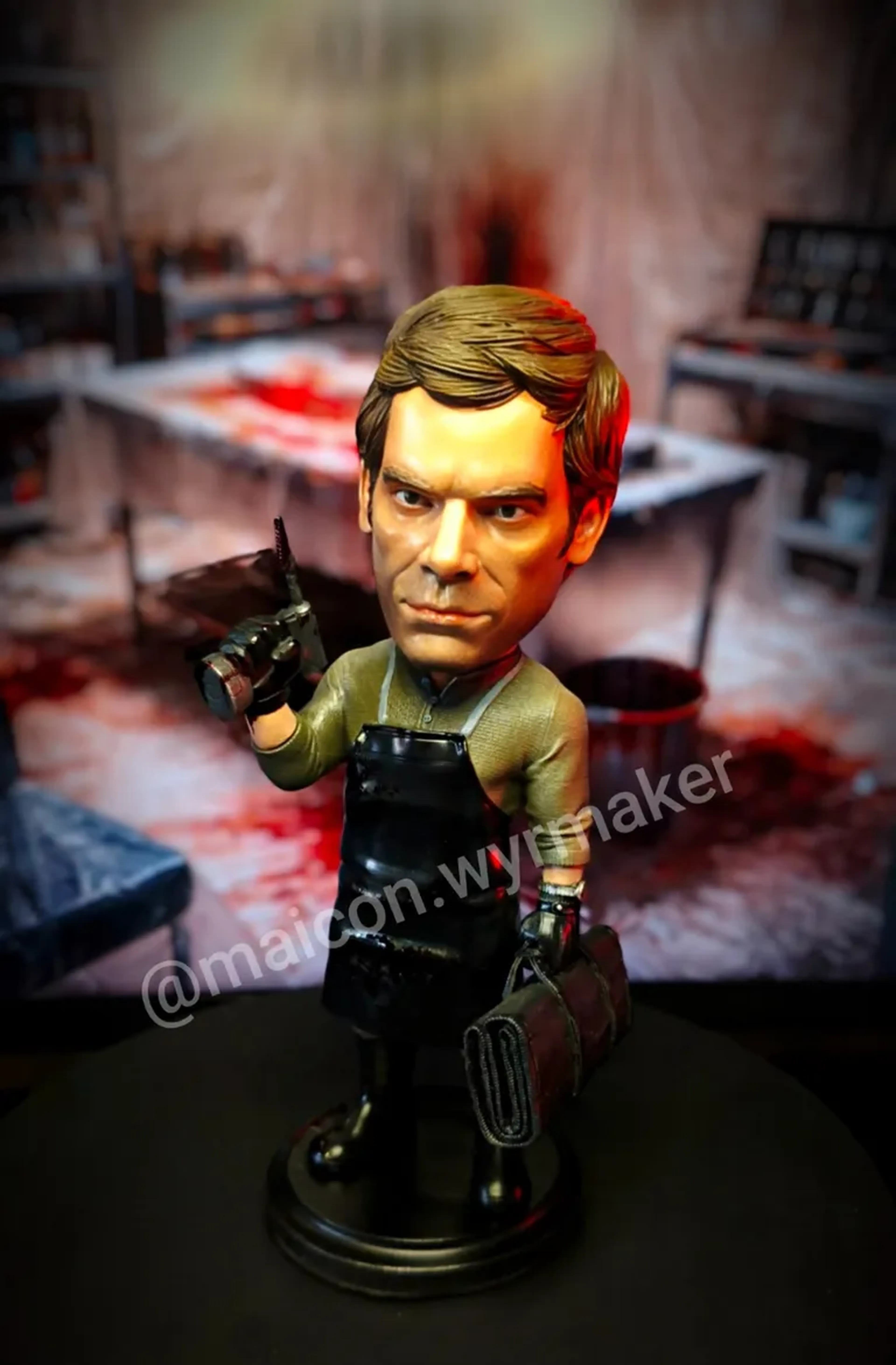 Dexter Morgan versão Chibi 20cm sob encomenda imagem