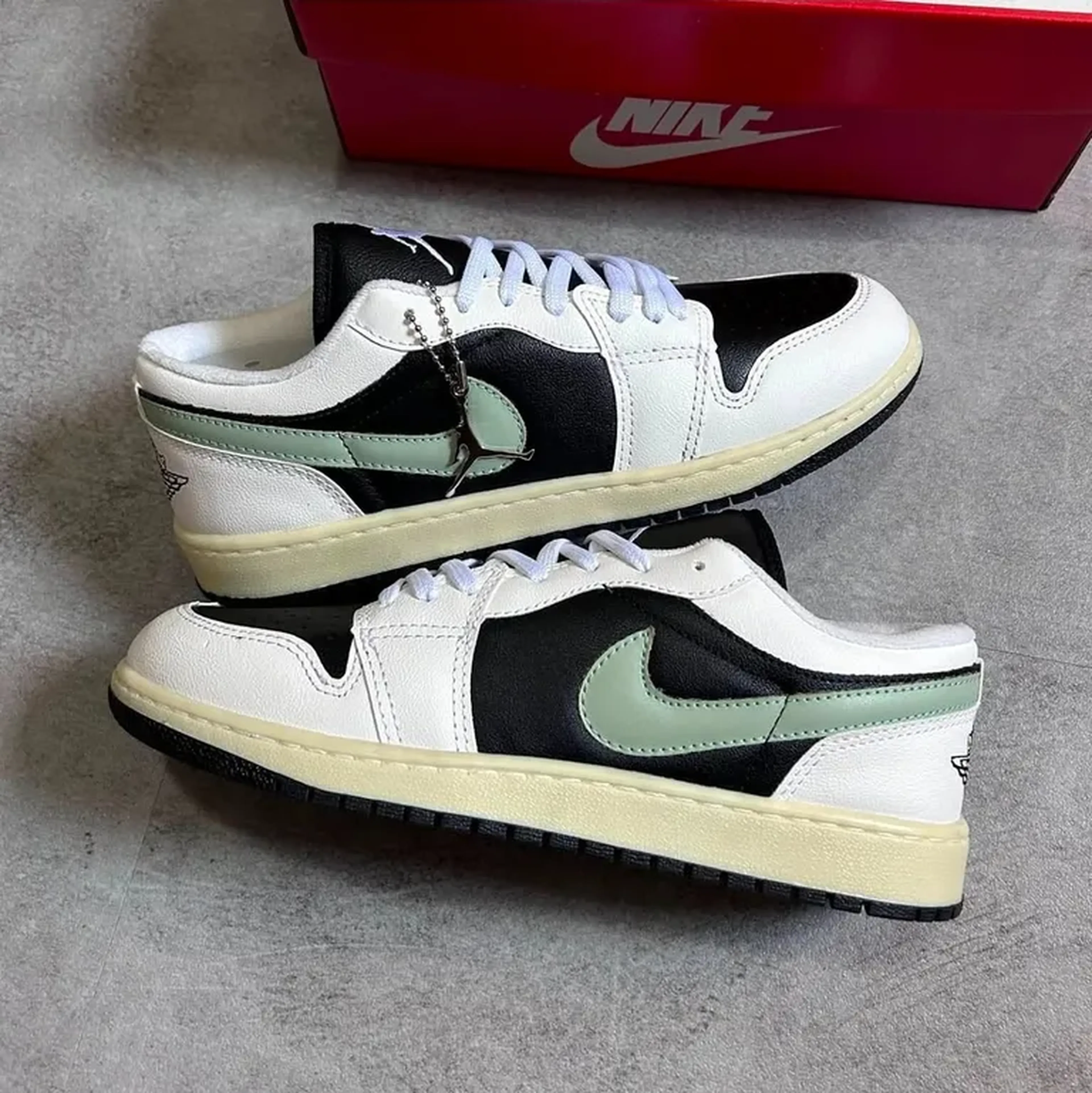 Tênis Nike Jordan Low Aquaman imagem