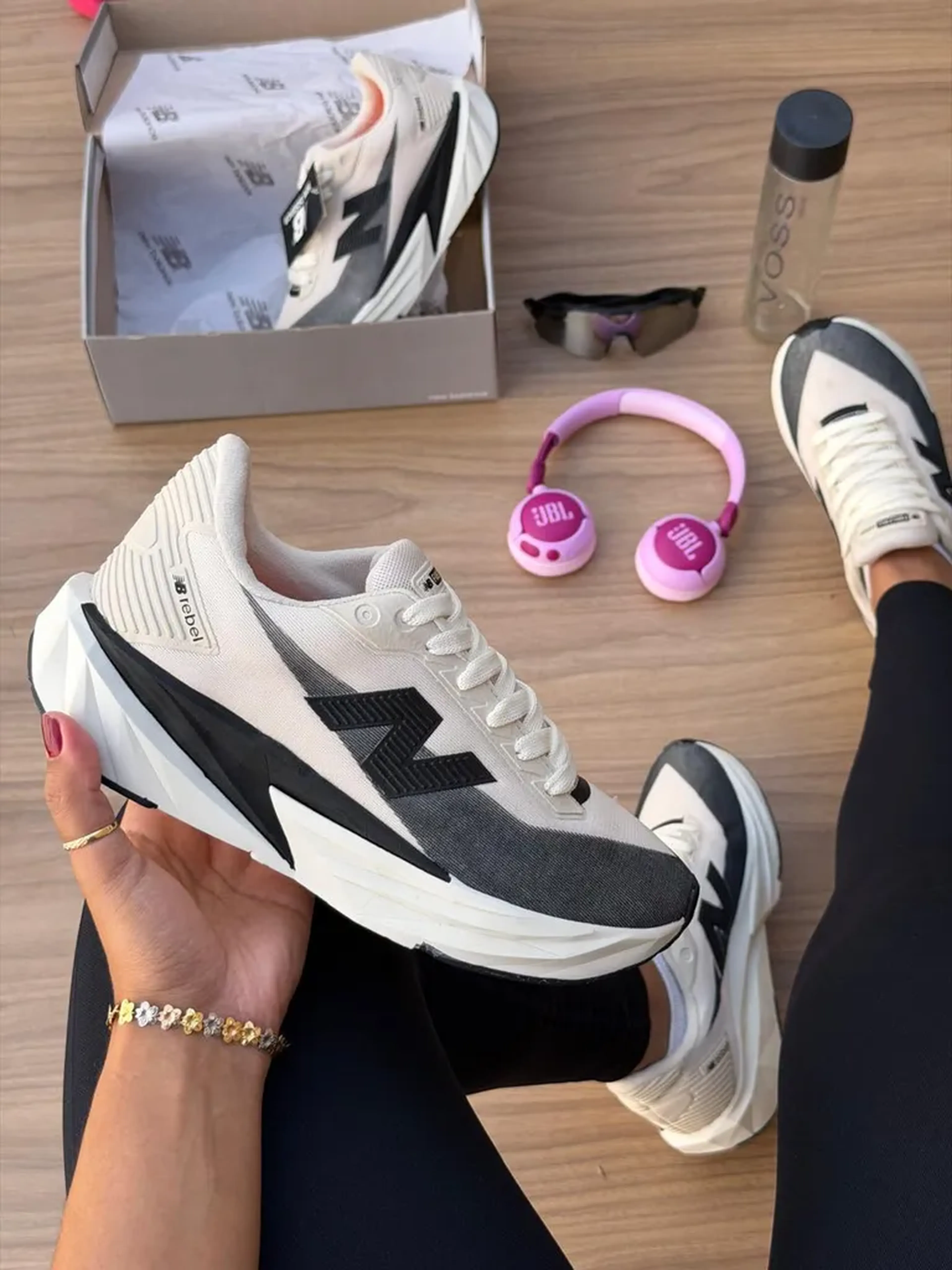 New Balance NB Rebel V5 36 imagem