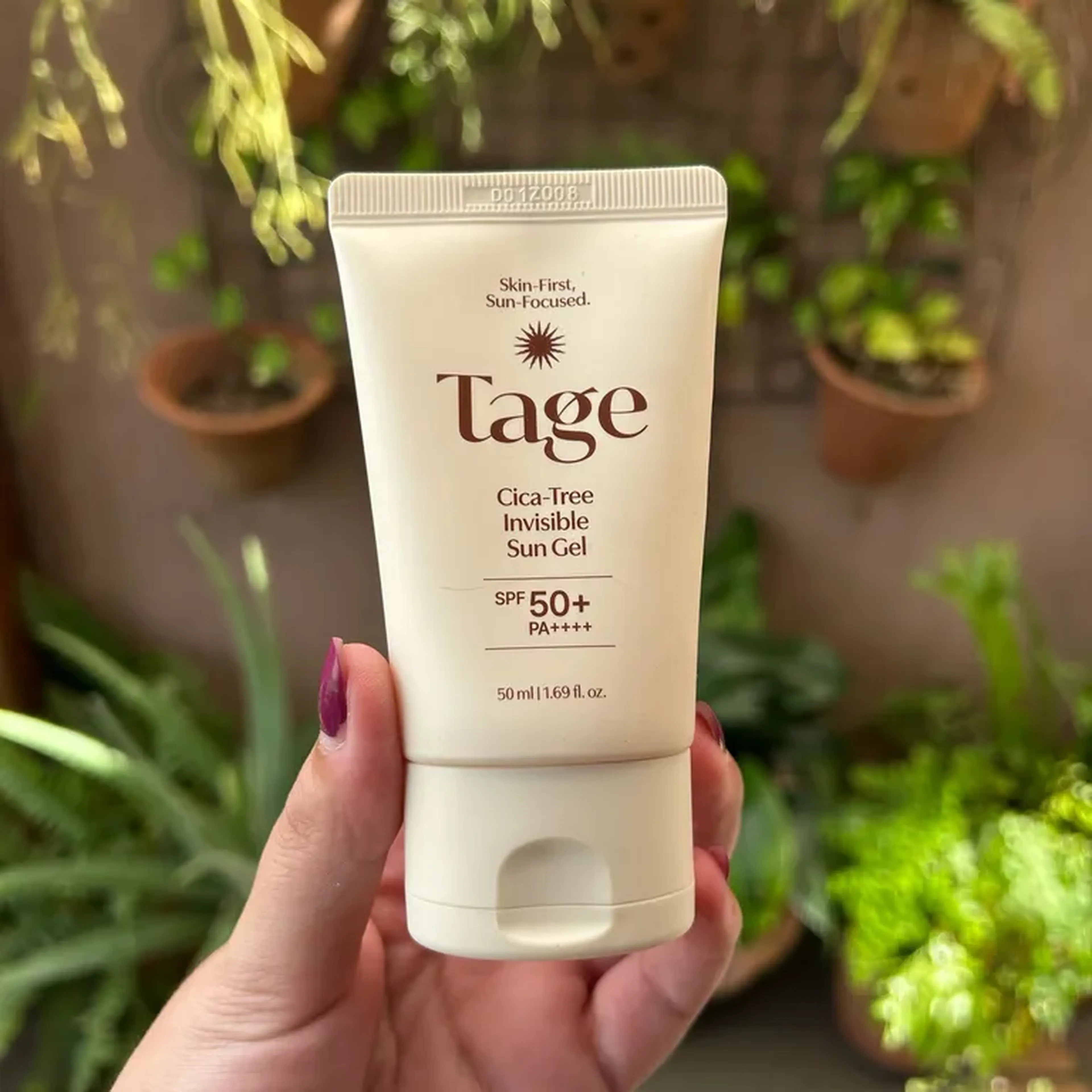 Tage Cica-Tree Invisible Sun Gel SPF 50+ 50ml imagem