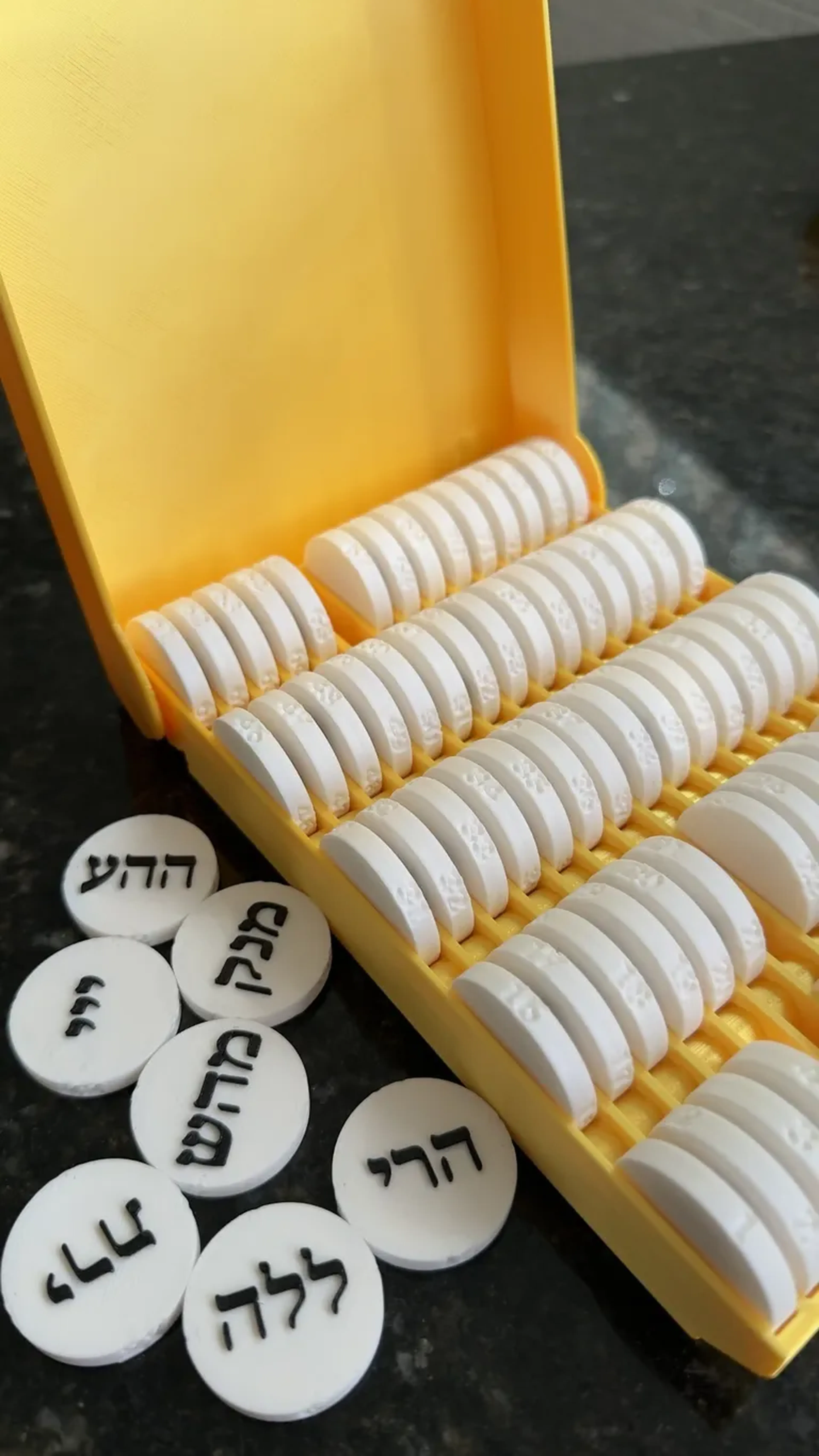 Kit Magnethra + Bottons Radionicos 72 Nomes de Deus imagem