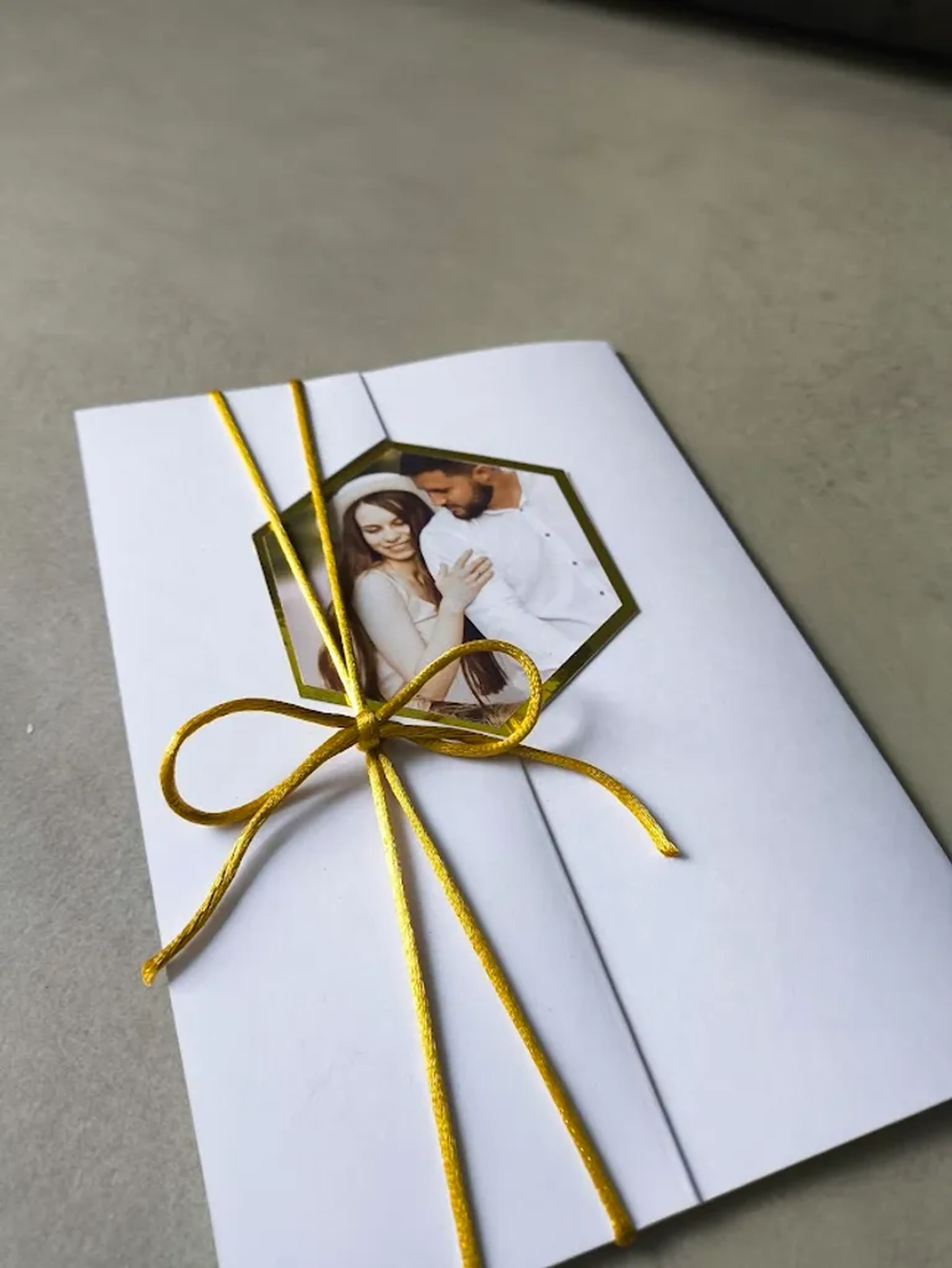 kit 30 convites Modelo Kellem hexagono Branco imagem