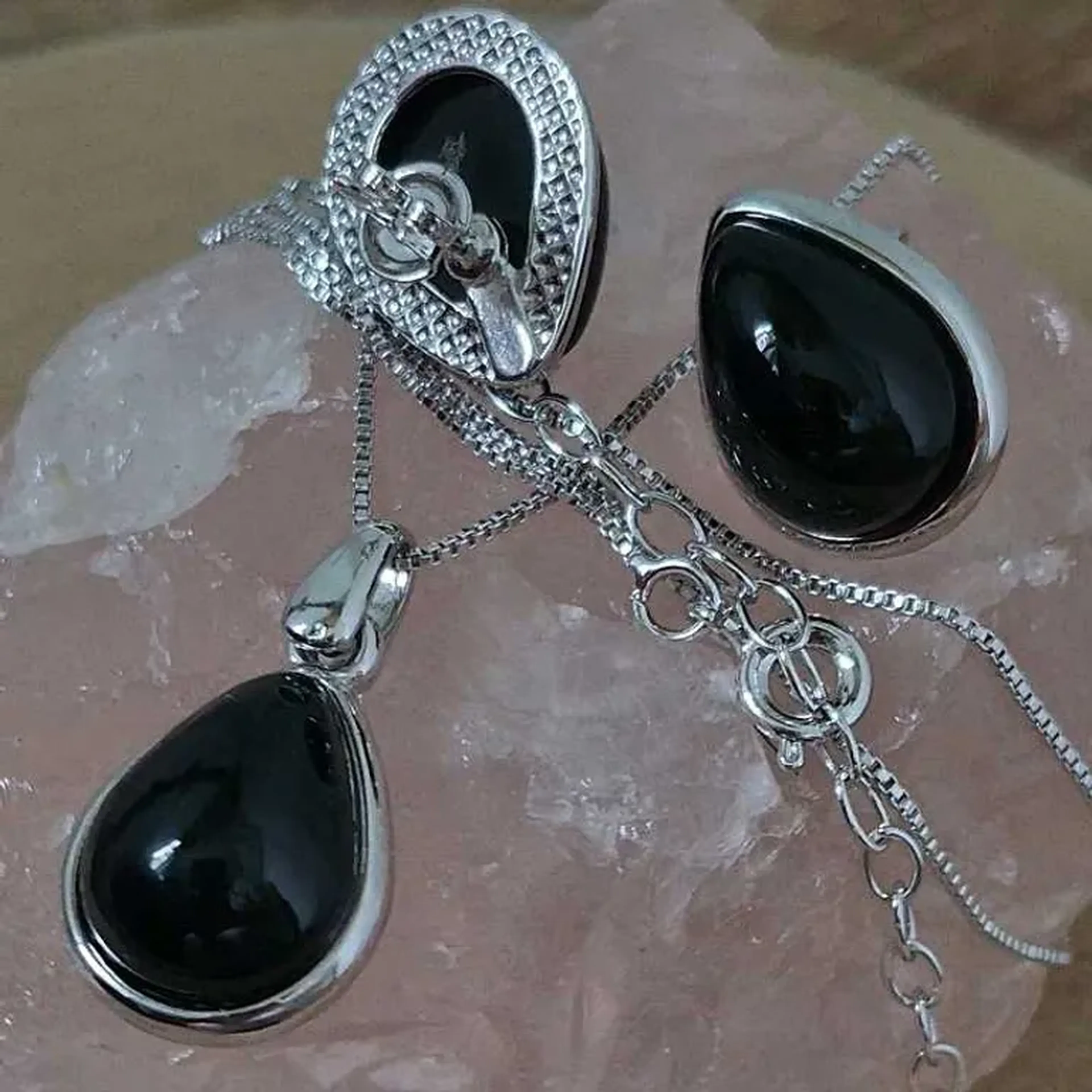 Conjunto Ágata em Ródio – Presença que Protege imagem