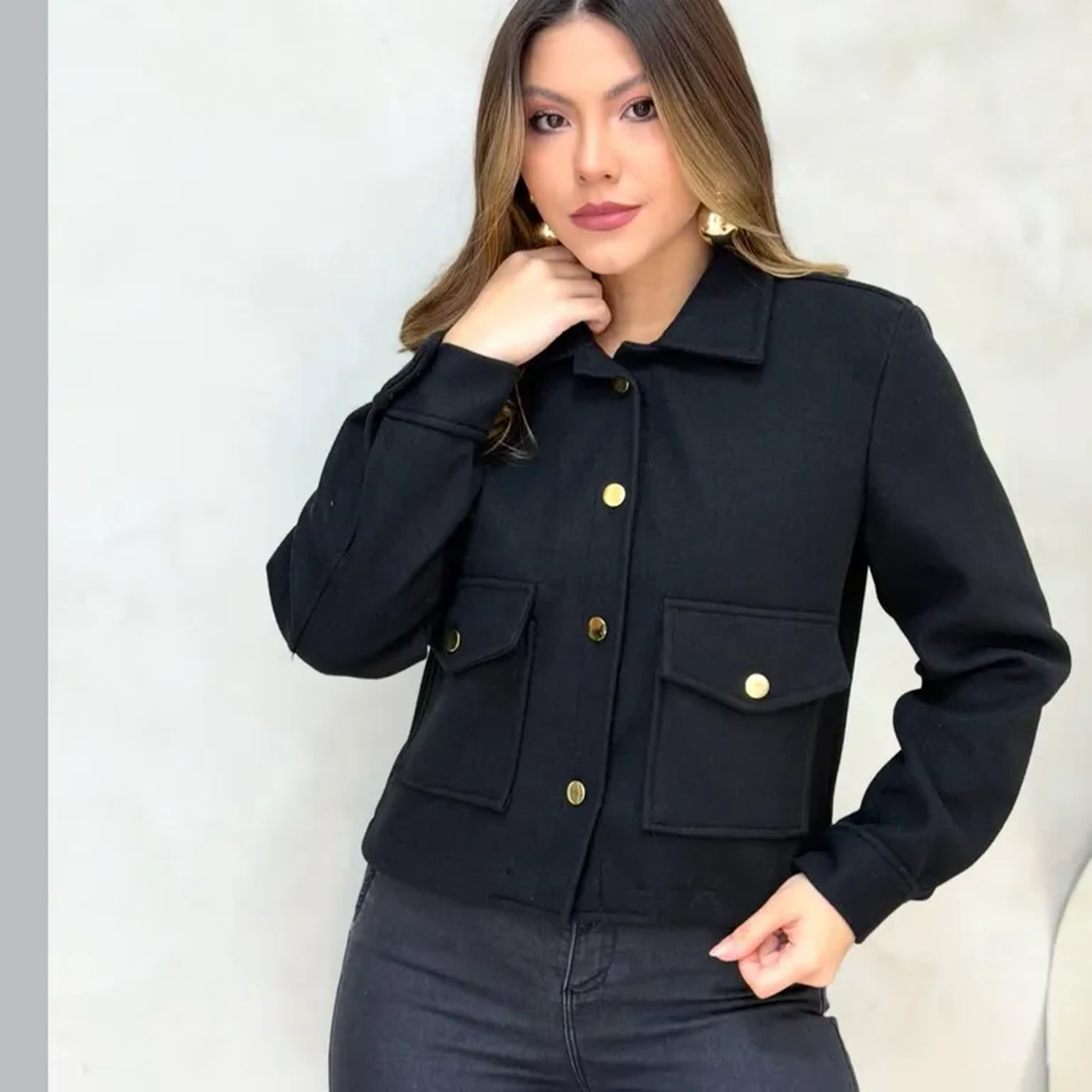 Blusa Lã. Batida Preta imagem