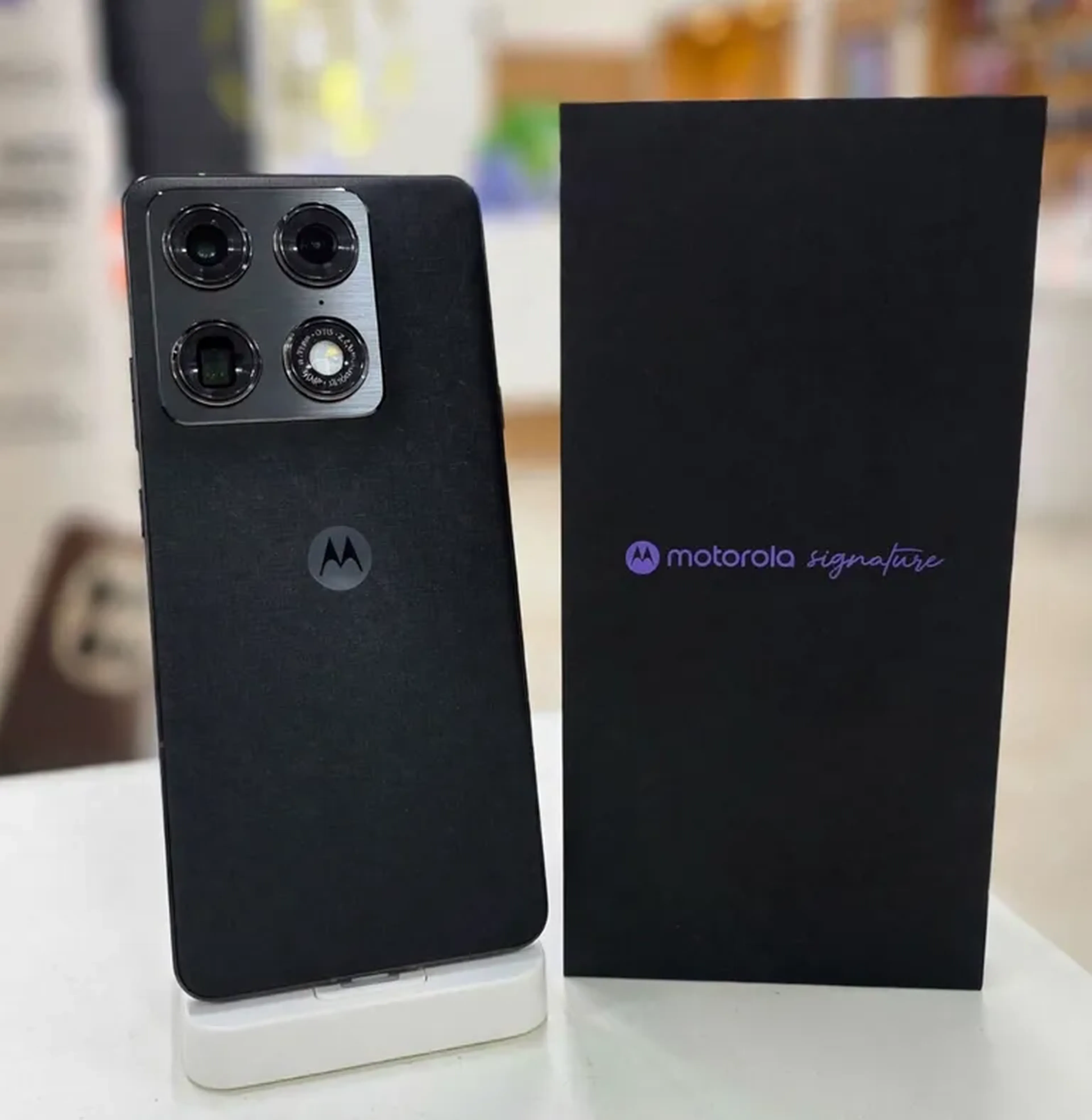 Motorola Signature 5G 512GB 12GB RAM - Cam. SonY 100X Zoom imagem