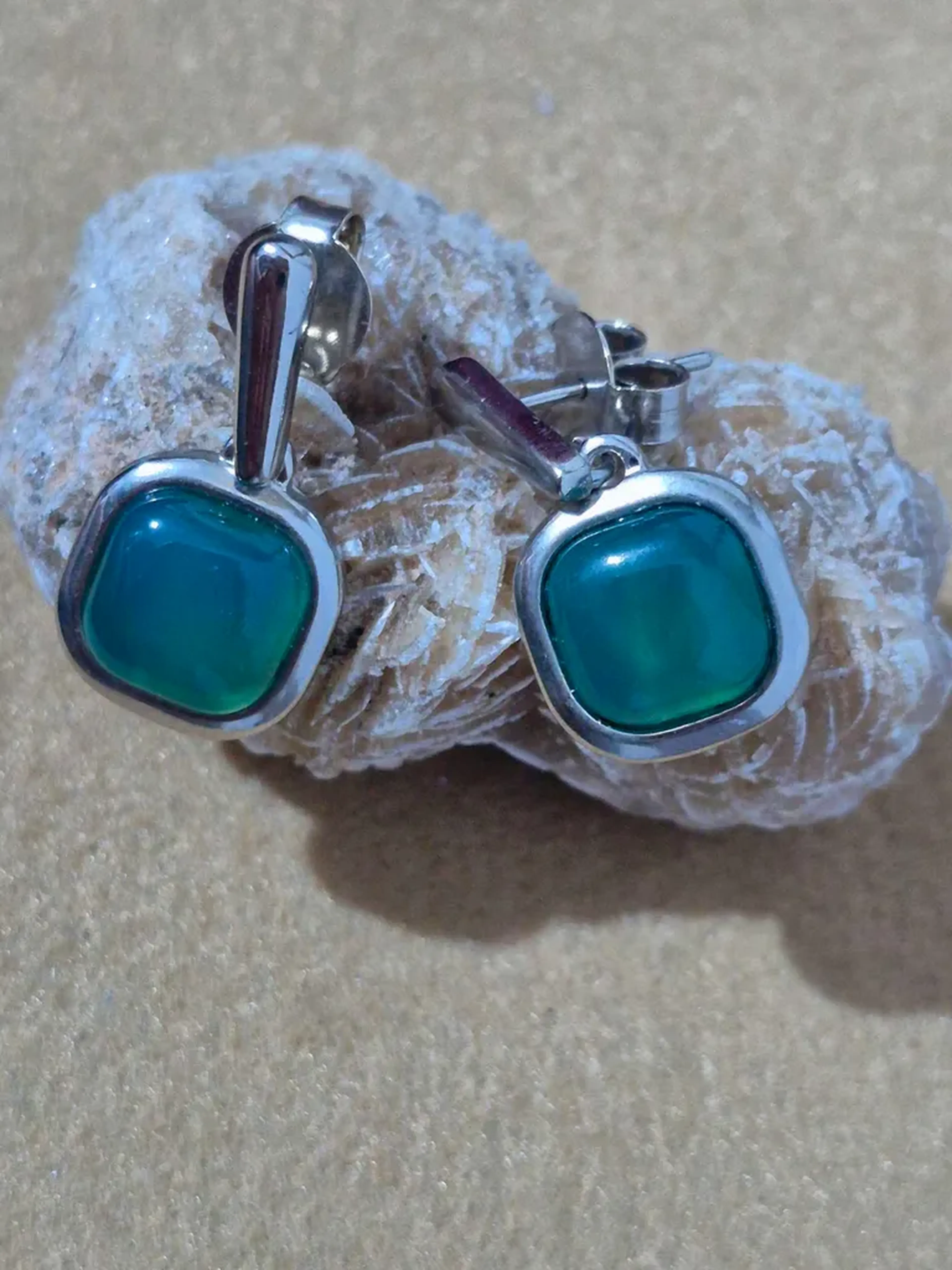 Brinco Ágata Verde com Cristal em Ródio – Elegância Natural imagem