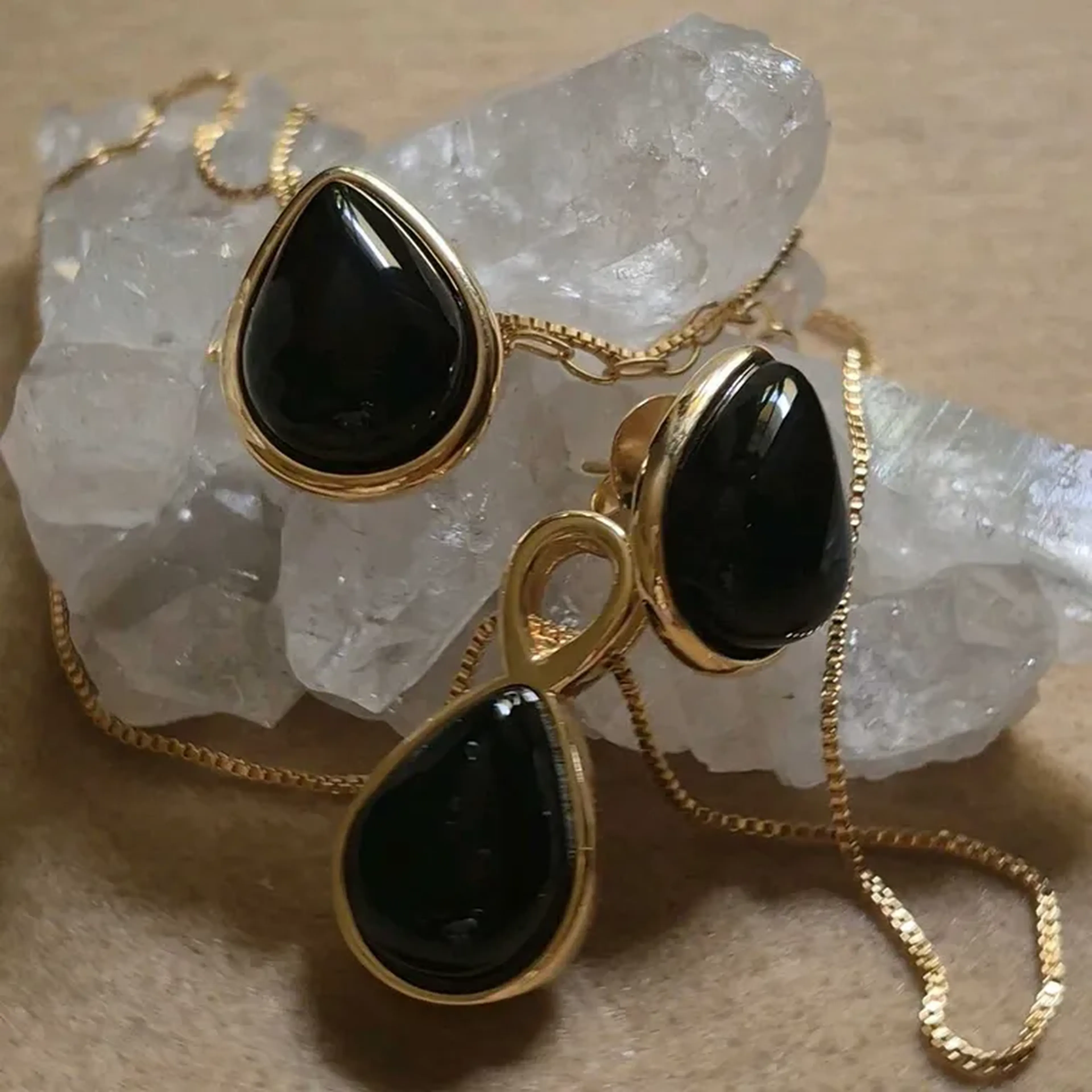 Conjunto Cristal Dourado – Força que Atrai imagem