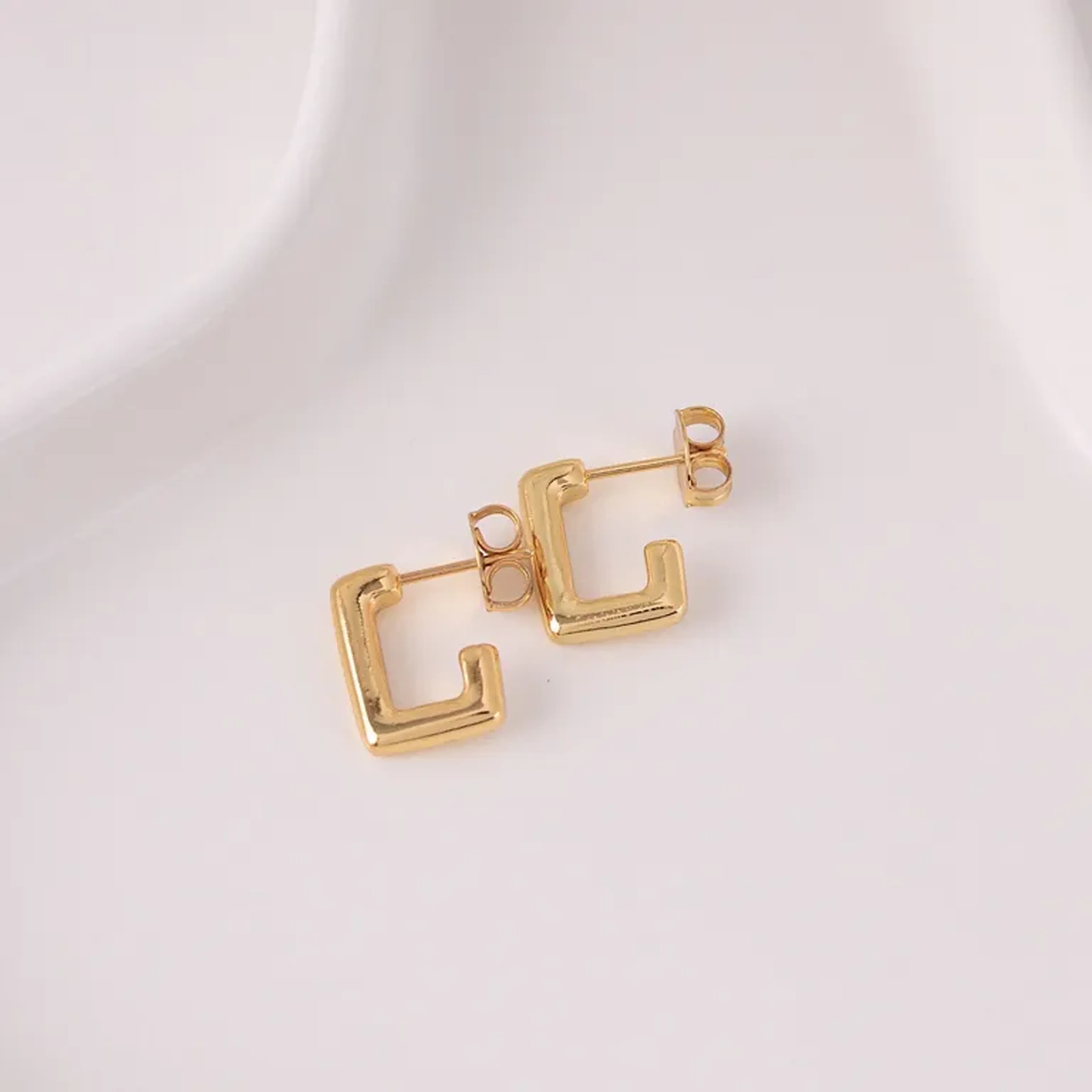 Brinco Argola Riley - Banhada a Ouro18k imagem