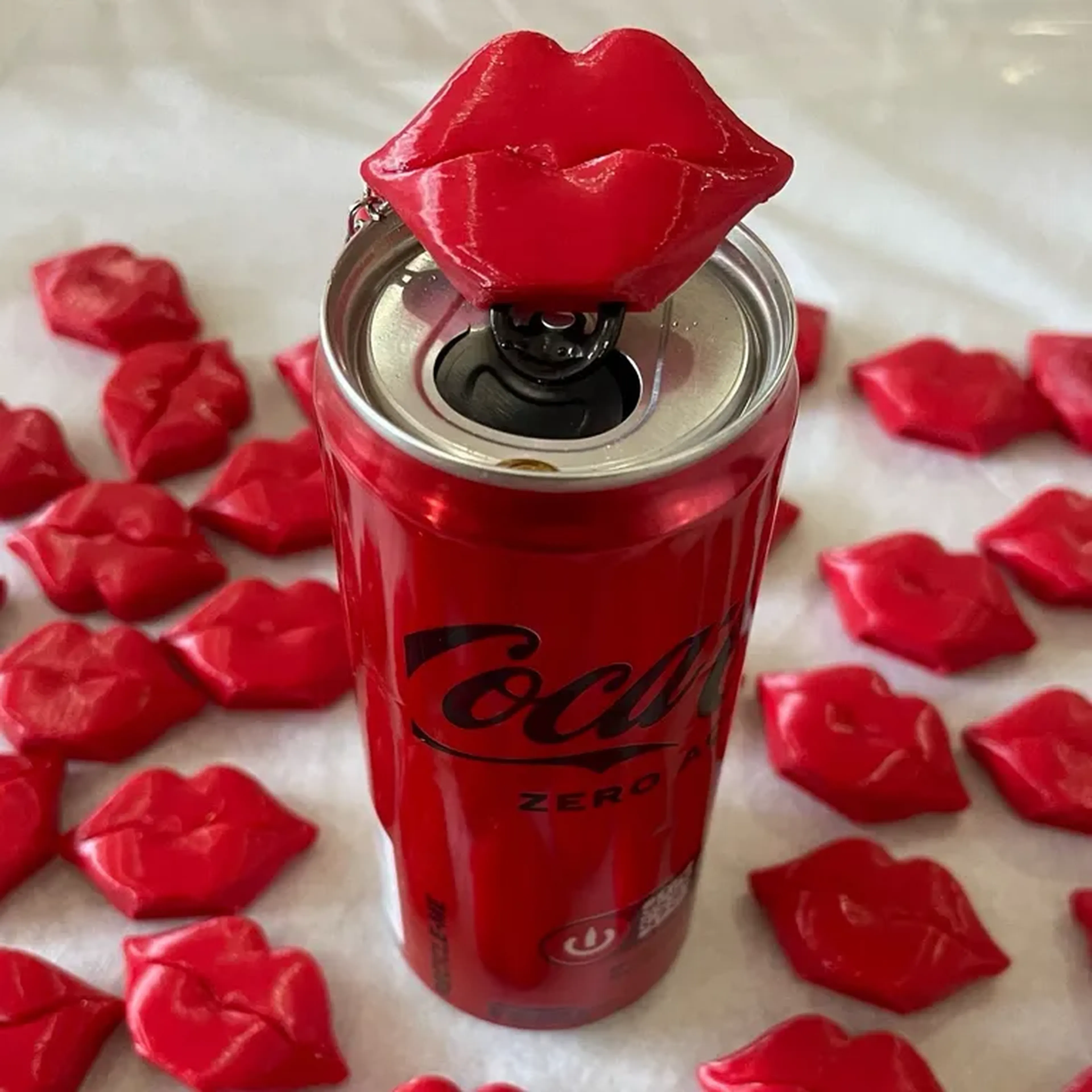 Chaveiro Abridor de Lata - Beijo 💋 imagem