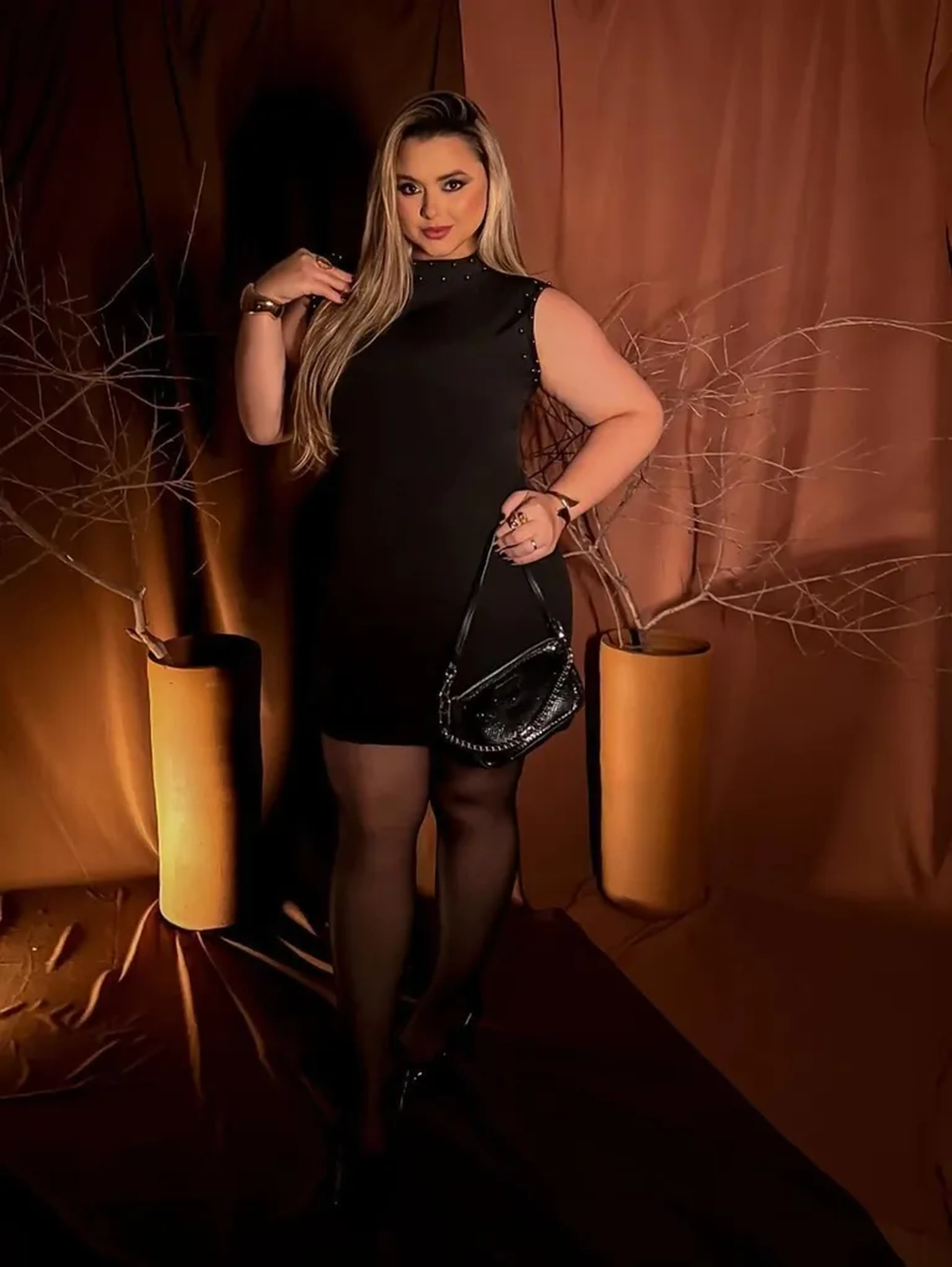 Vestido Regata com aplicação em Pérolas imagem