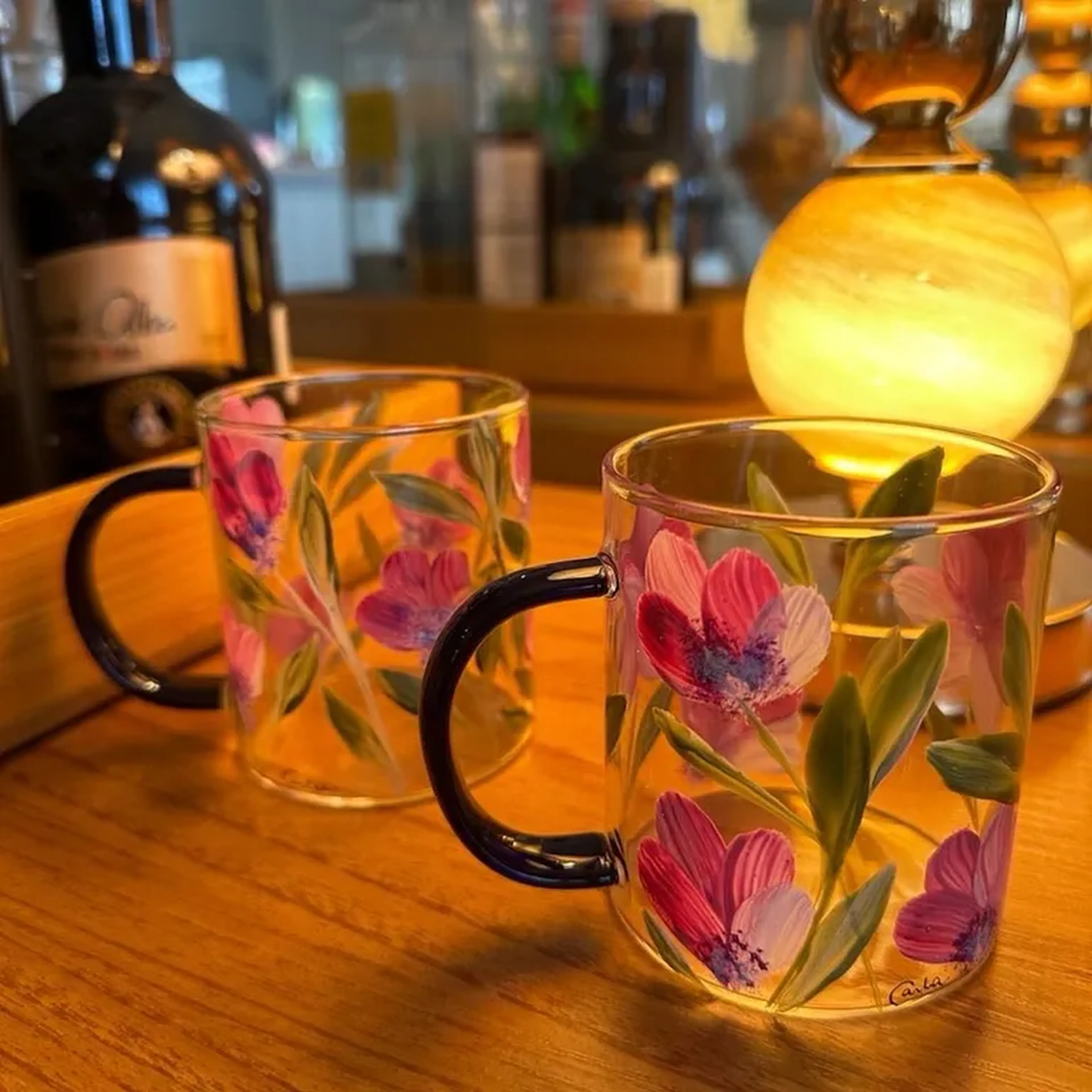 Caneca Floral Pinta à Mão - Unidade imagem