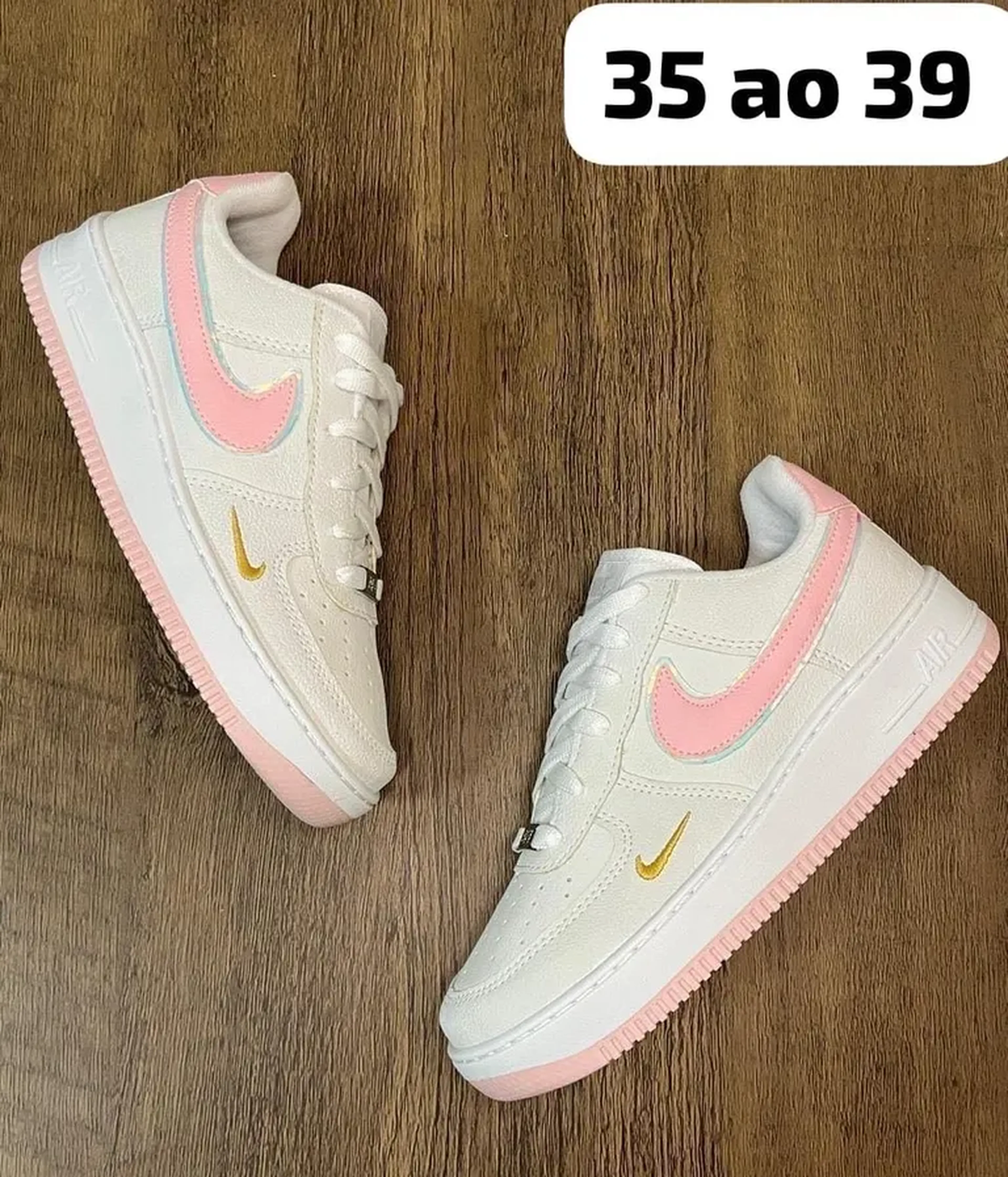 Tênis Branco com Detalhes Rosa imagem