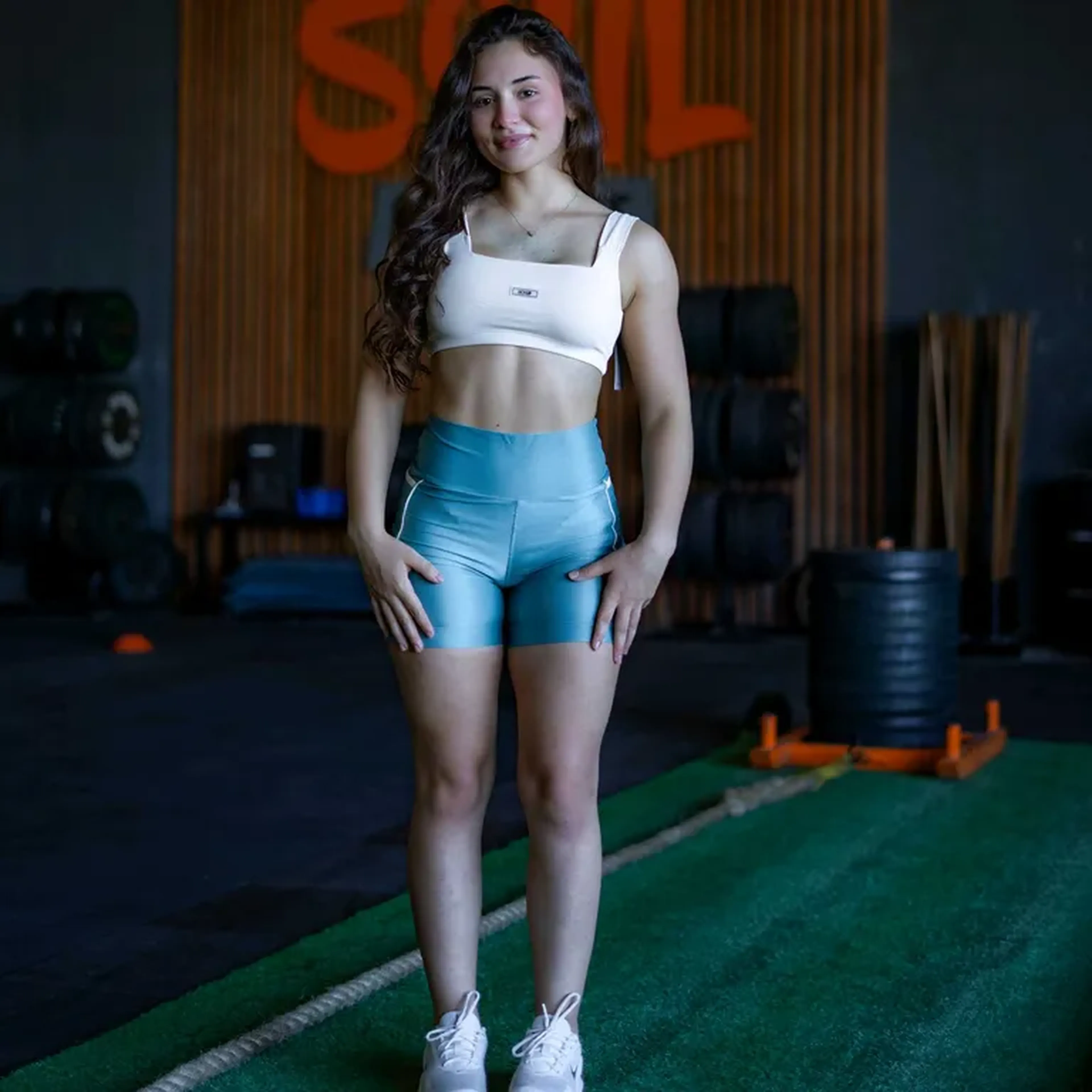 Conjunto short fitness verde imagem