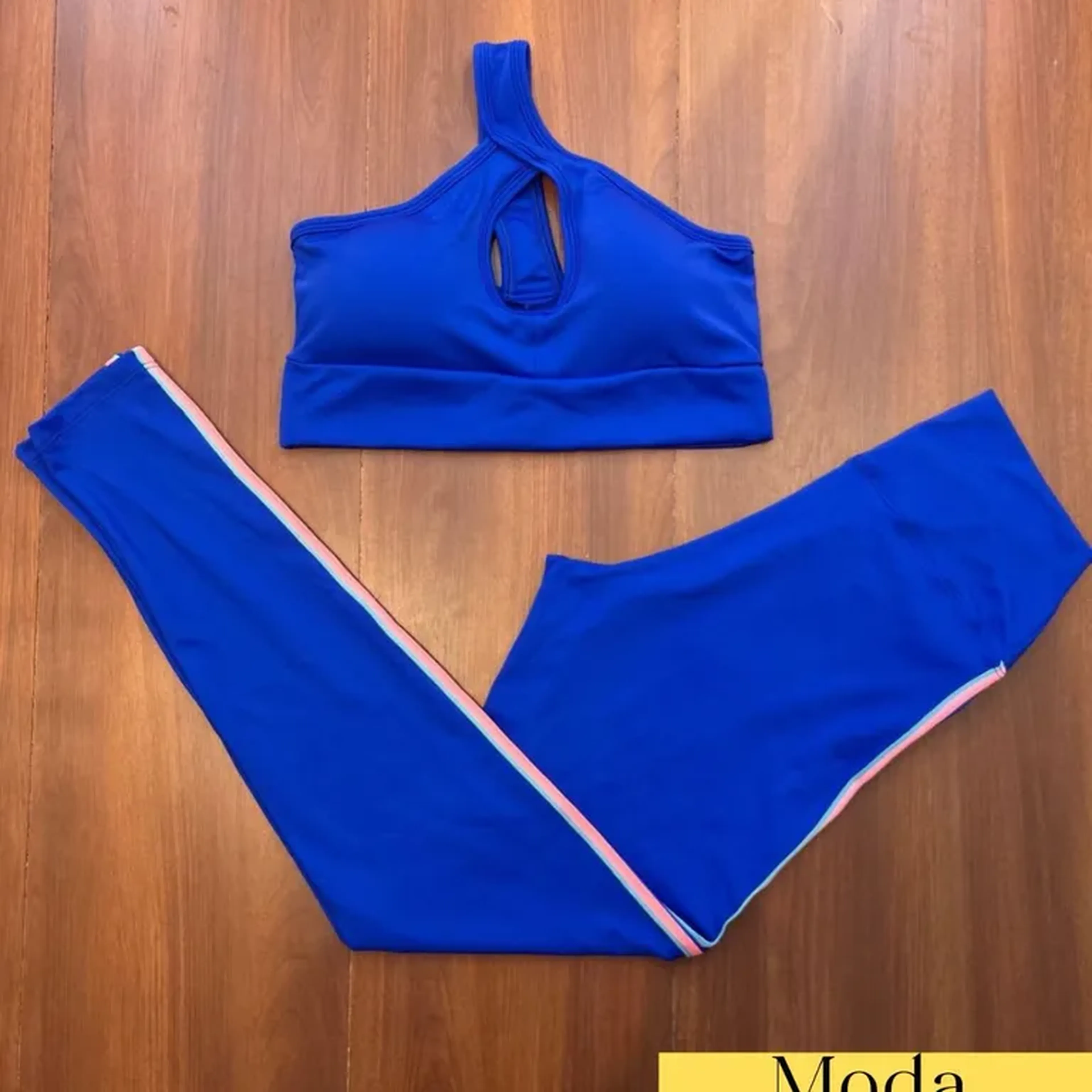 Conjunto calça azul imagem
