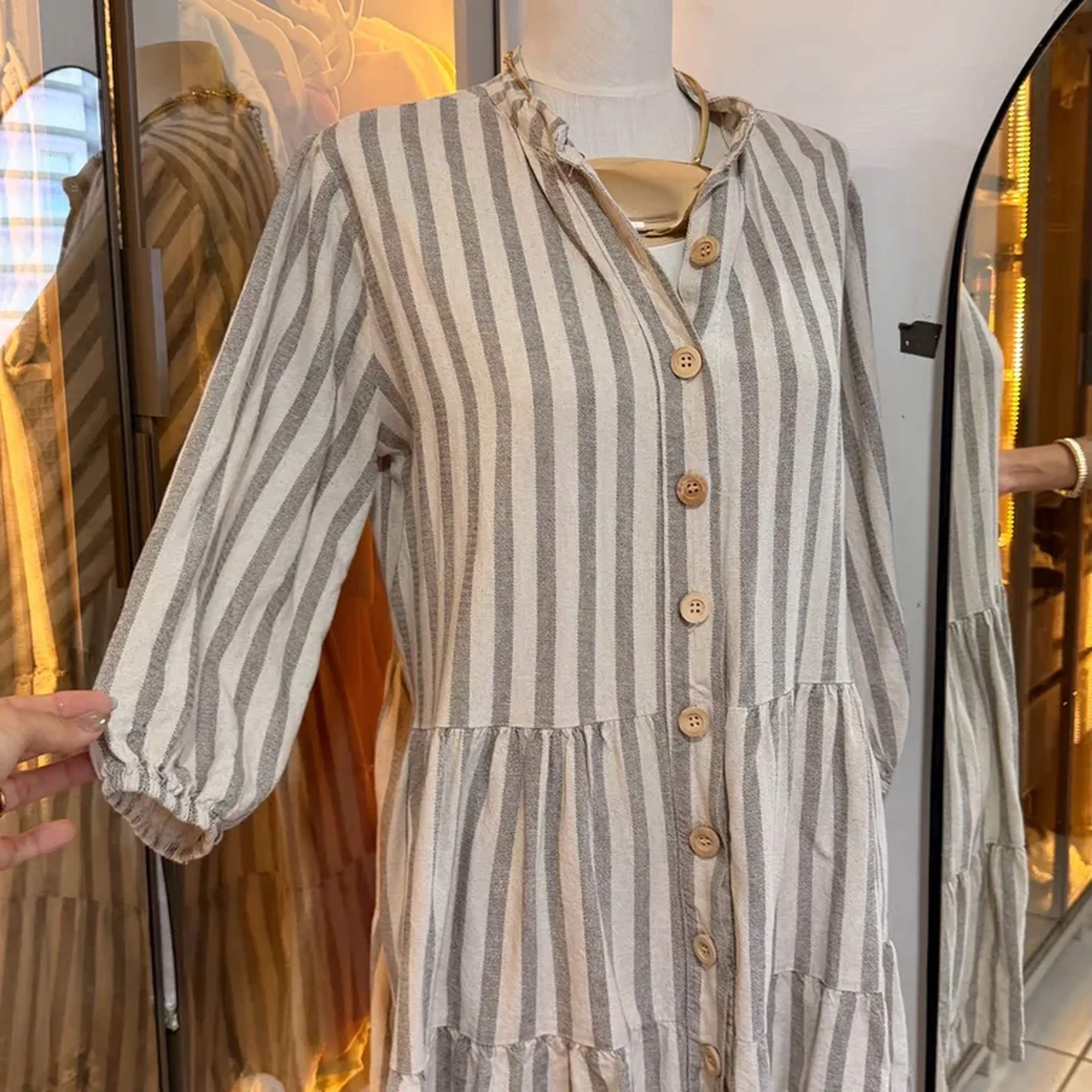 vestido linho de botão imagem