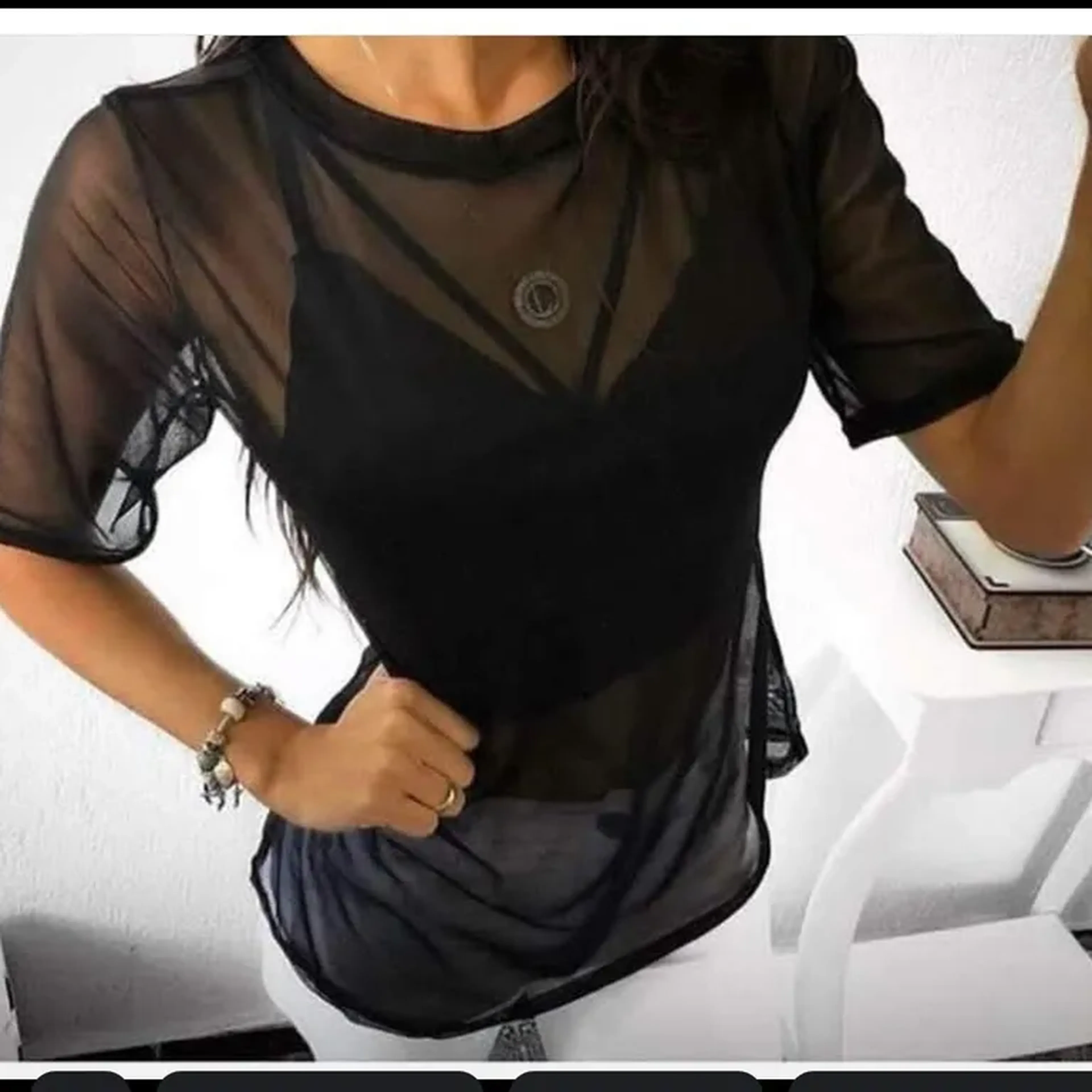 Blusa Tule Manga Curta imagem